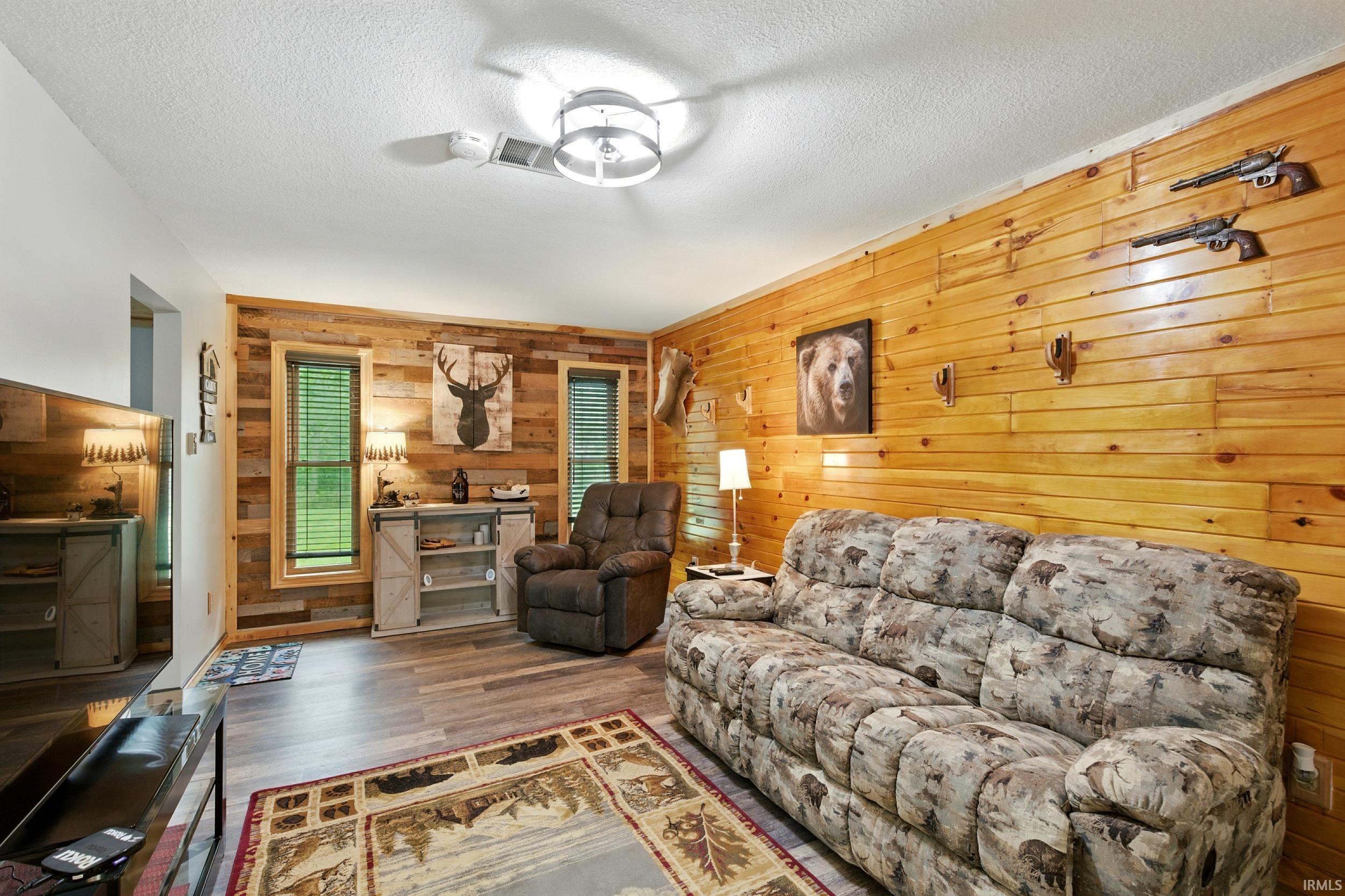 Photo 8 of 7025 Elmbrook Drive