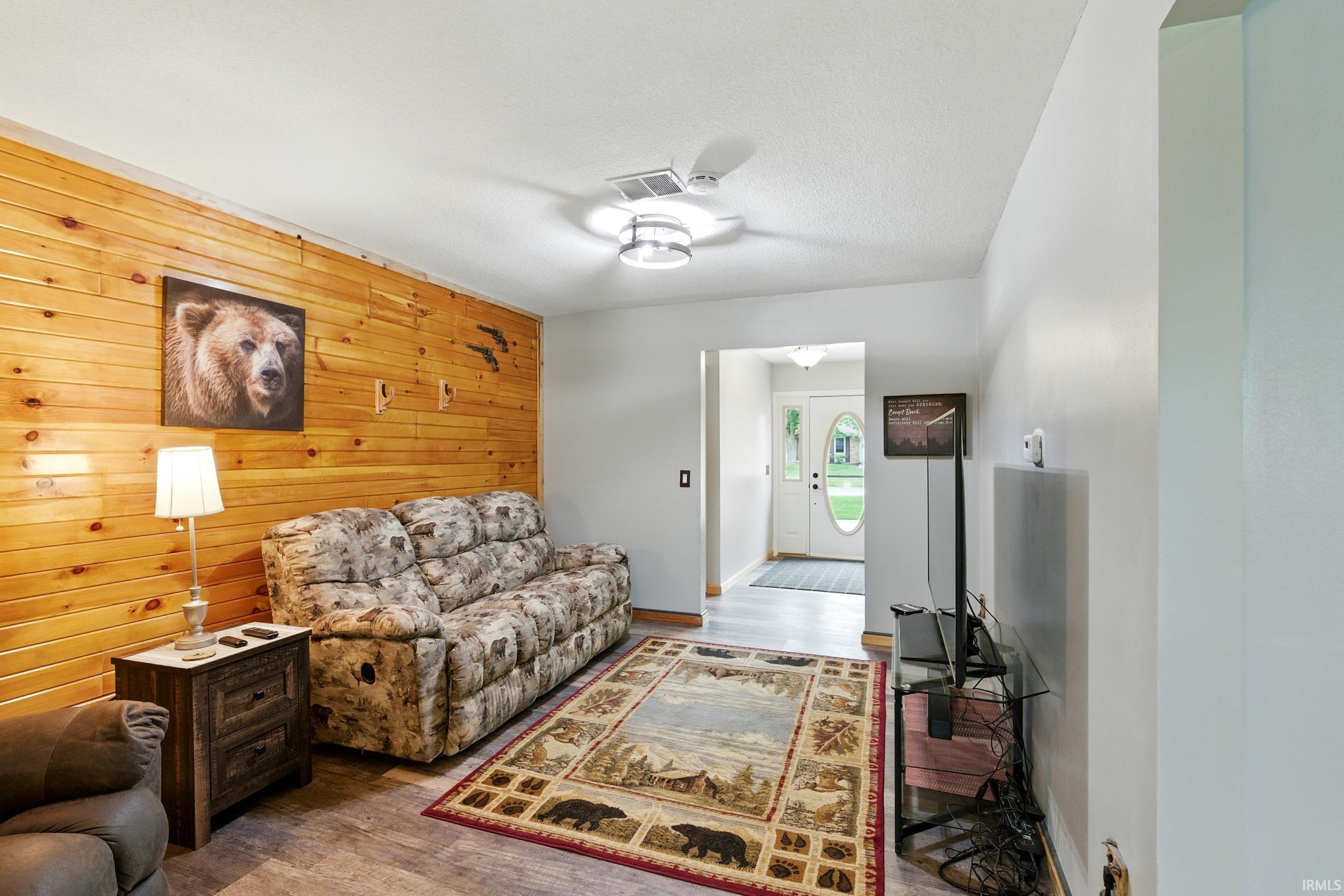 Photo 9 of 7025 Elmbrook Drive