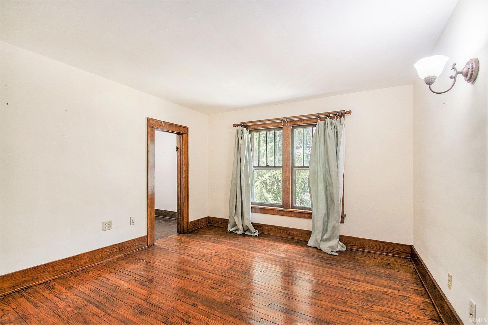 Photo 10 of 419 S First Street
