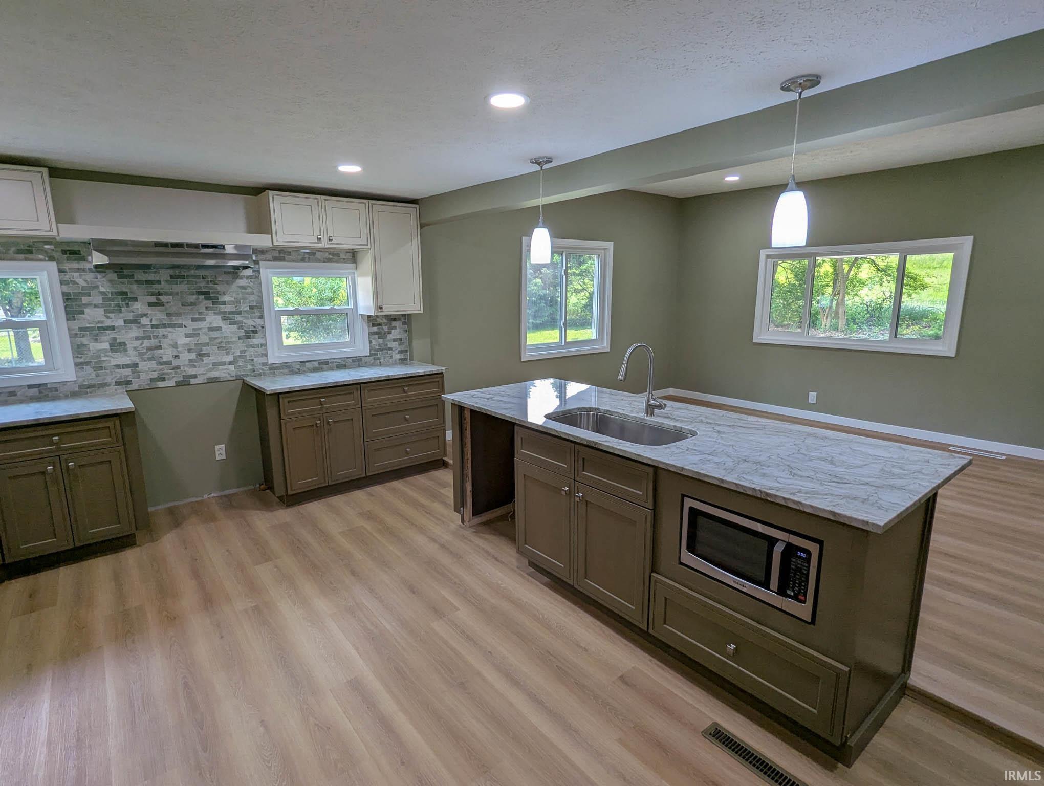Photo 9 of 7441 W Lutes Dr