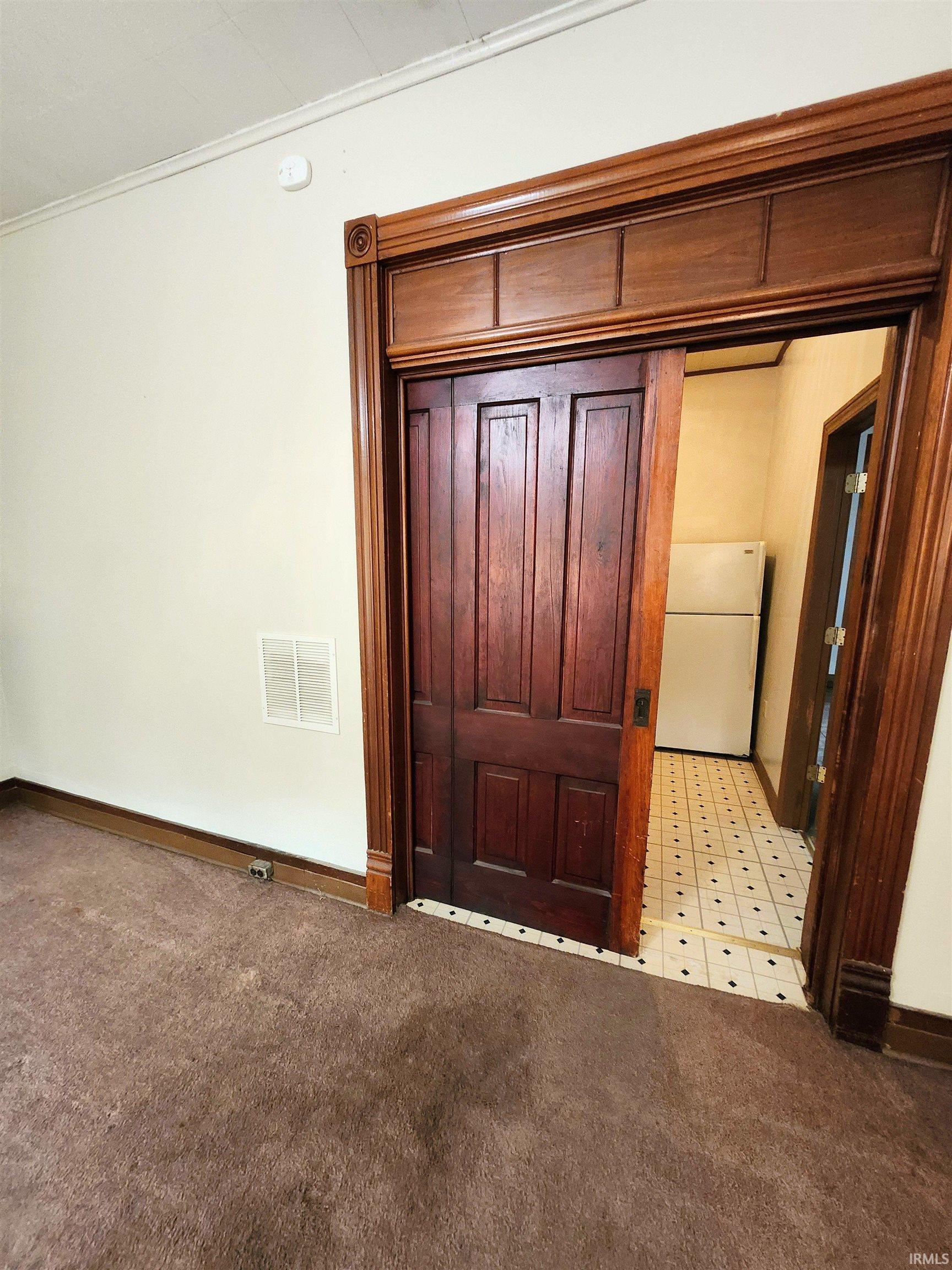 Photo 13 of 708 Columbia Avenue
