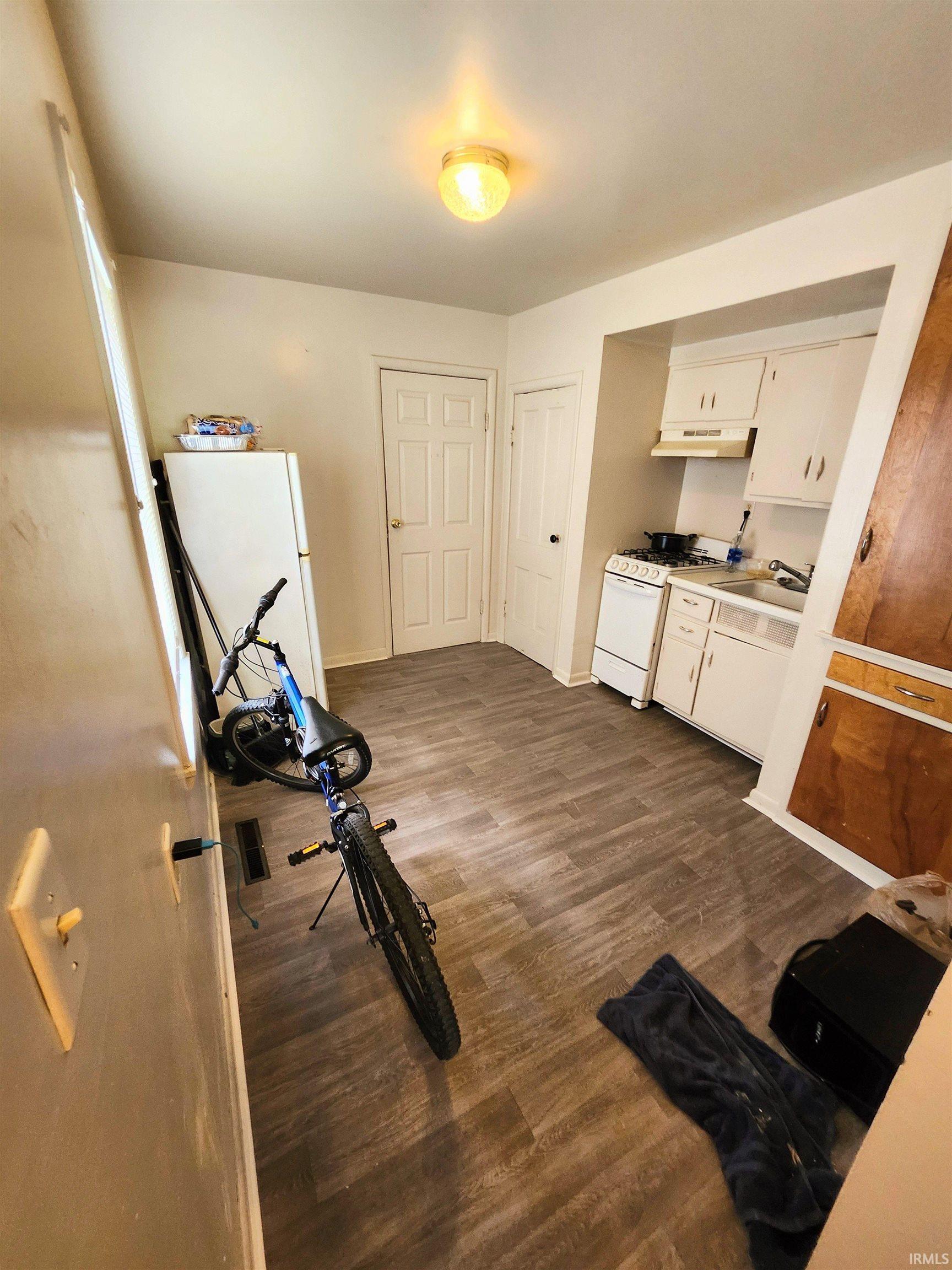 Photo 6 of 708 Columbia Avenue