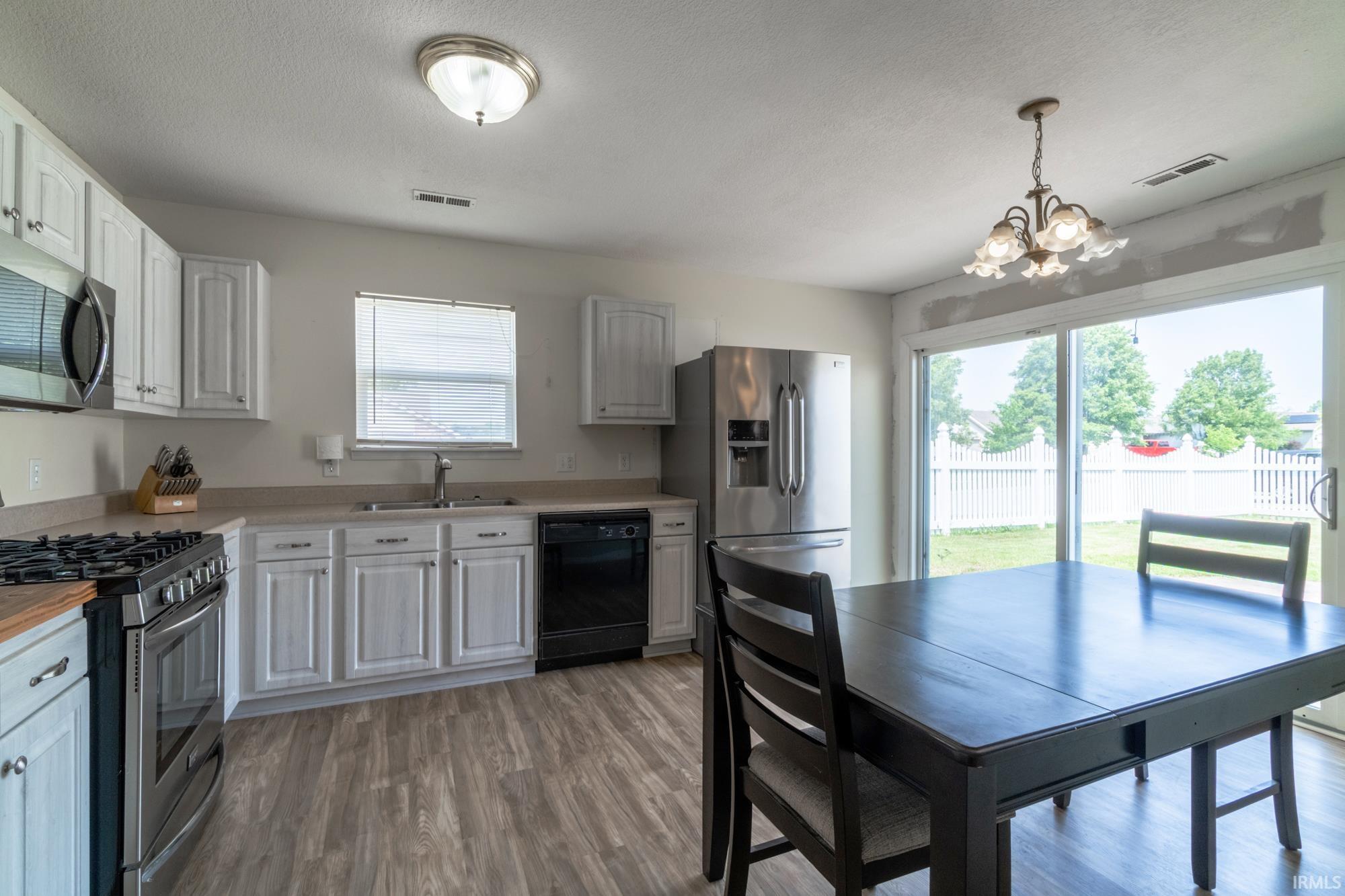 Photo 10 of 4138 Senica Drive