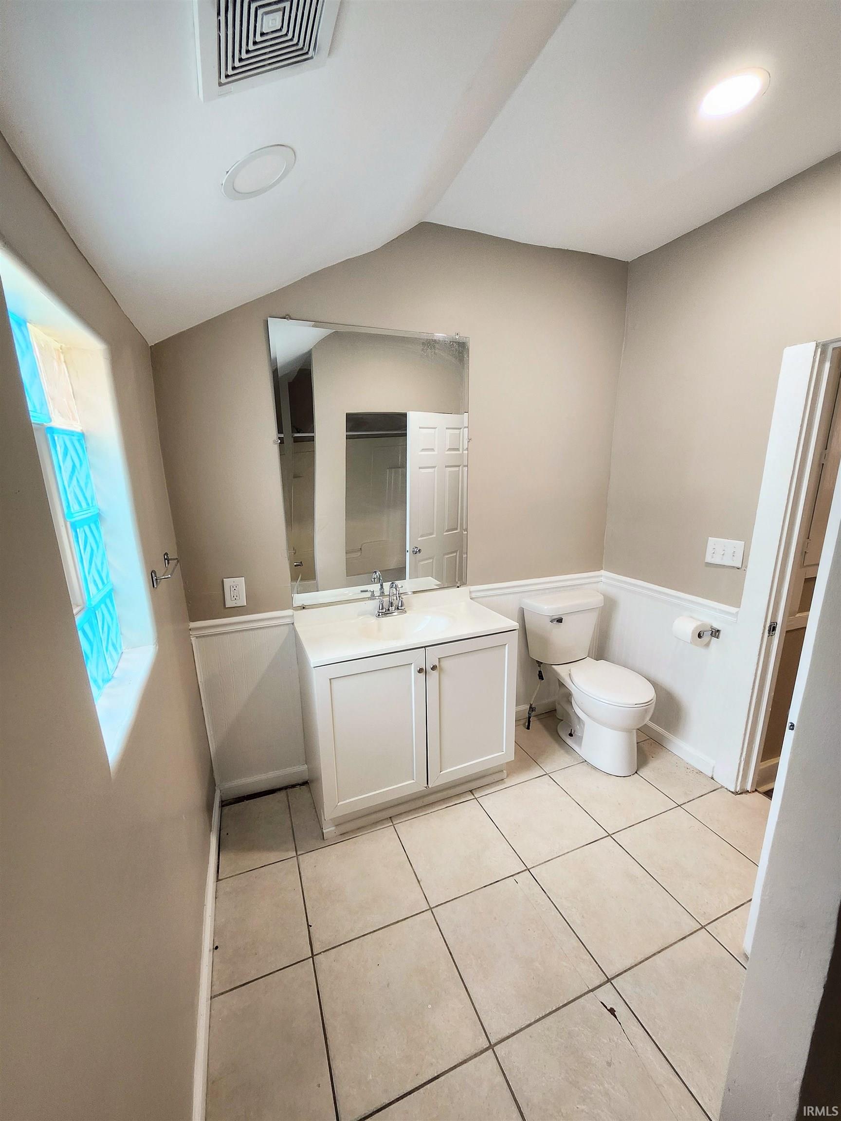 Photo 12 of 436 E Taber Street