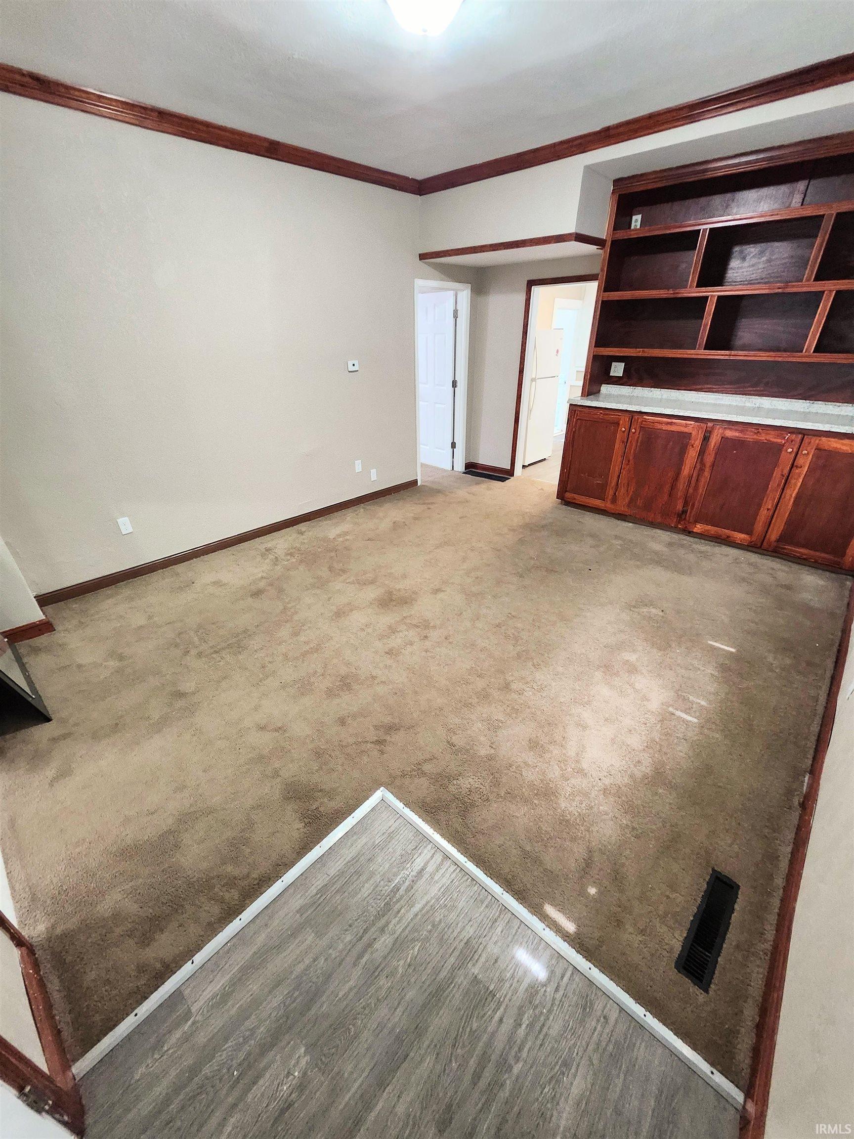 Photo 6 of 436 E Taber Street