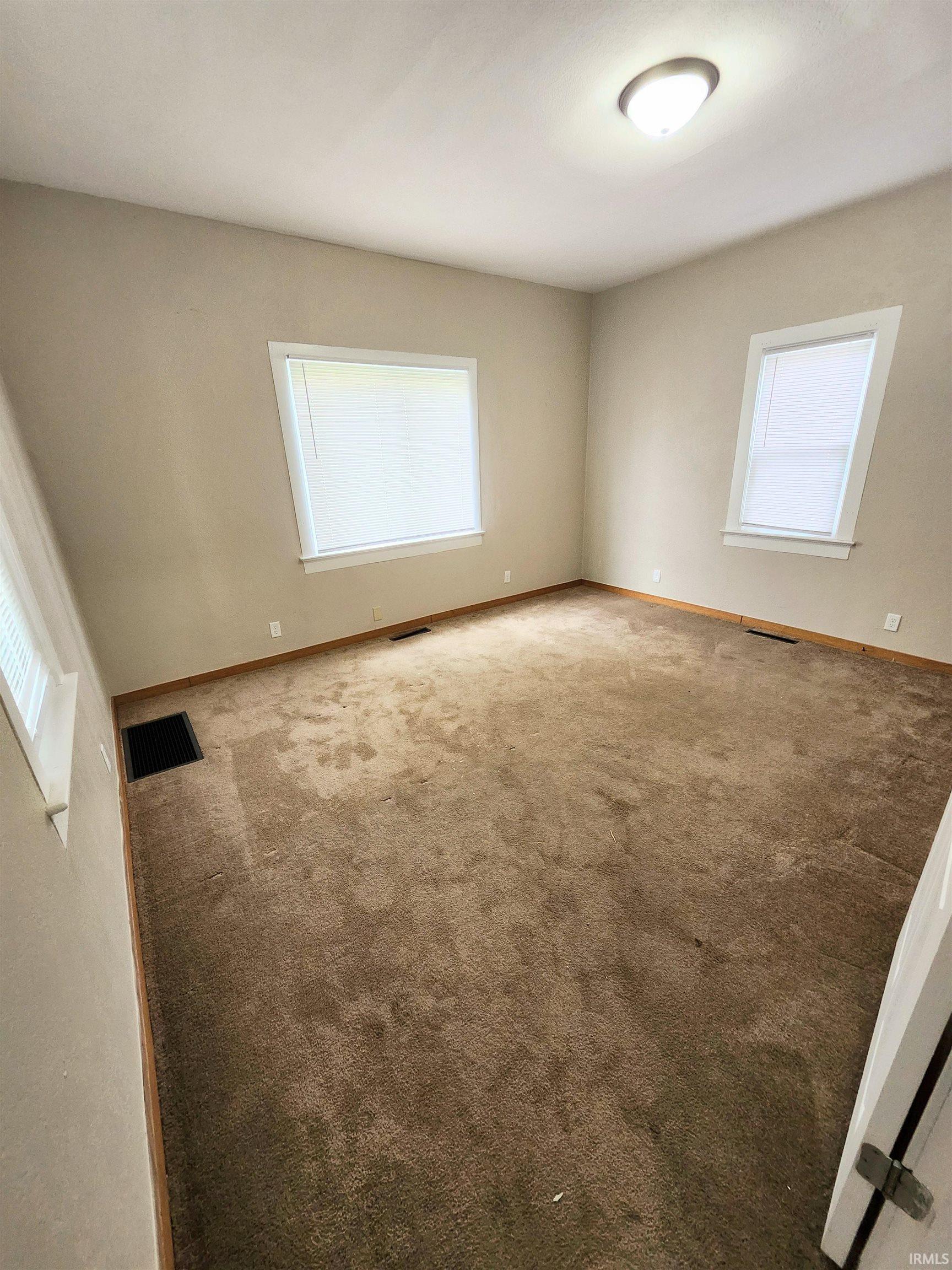 Photo 8 of 436 E Taber Street