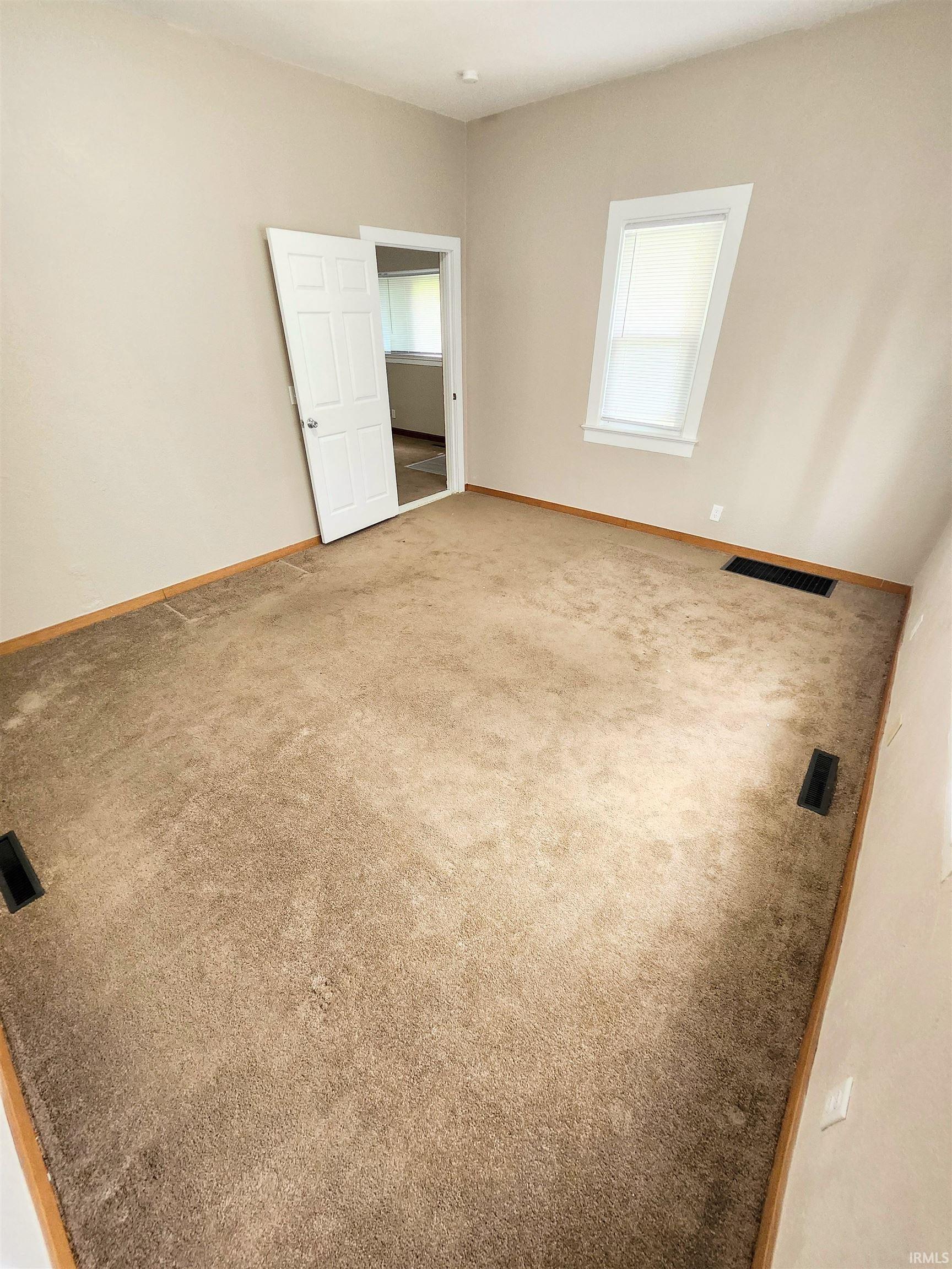 Photo 9 of 436 E Taber Street