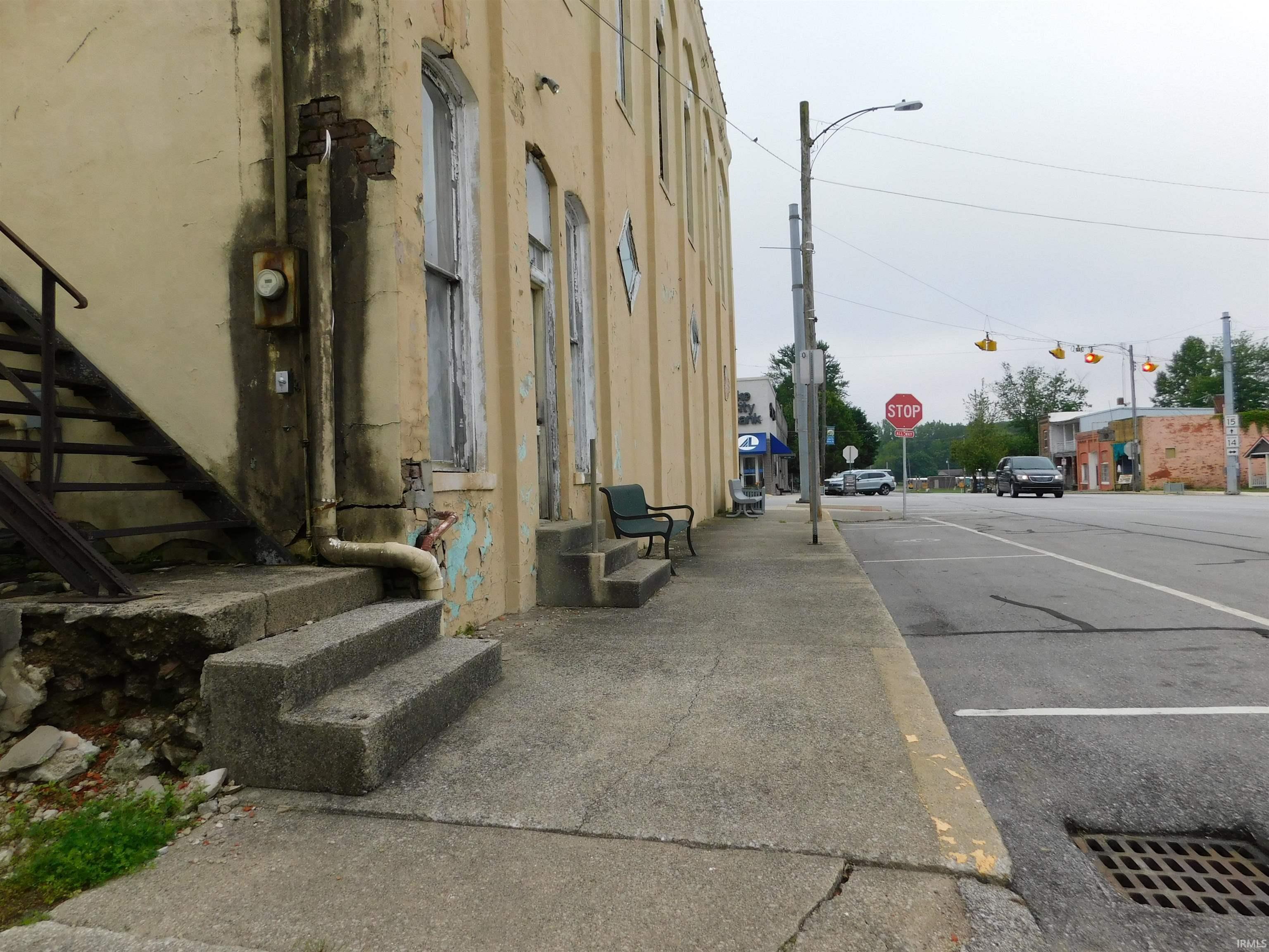 Photo 7 of 101 E Main St