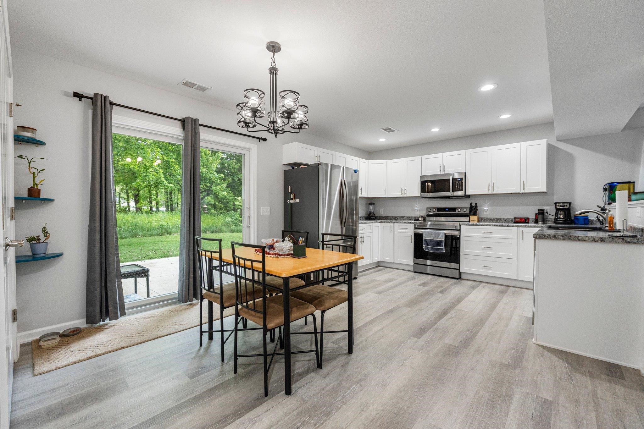 Photo 11 of 1150 N 155 W