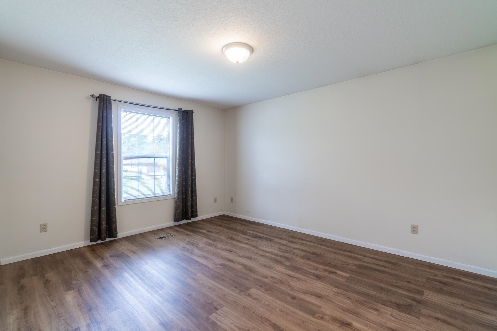 1109 Manahan Drive, Angola, IN 46703