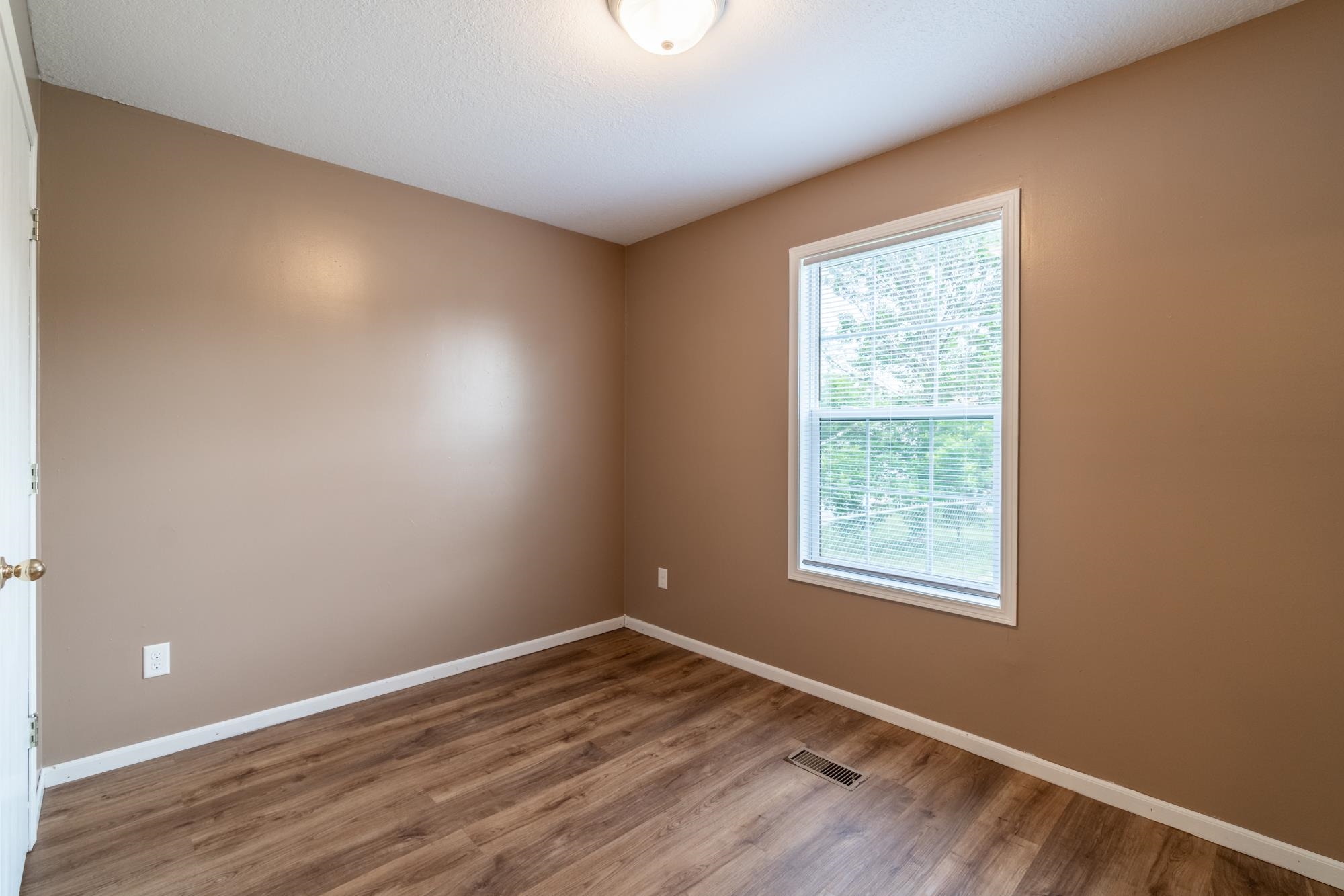 1109 Manahan Drive, Angola, IN 46703