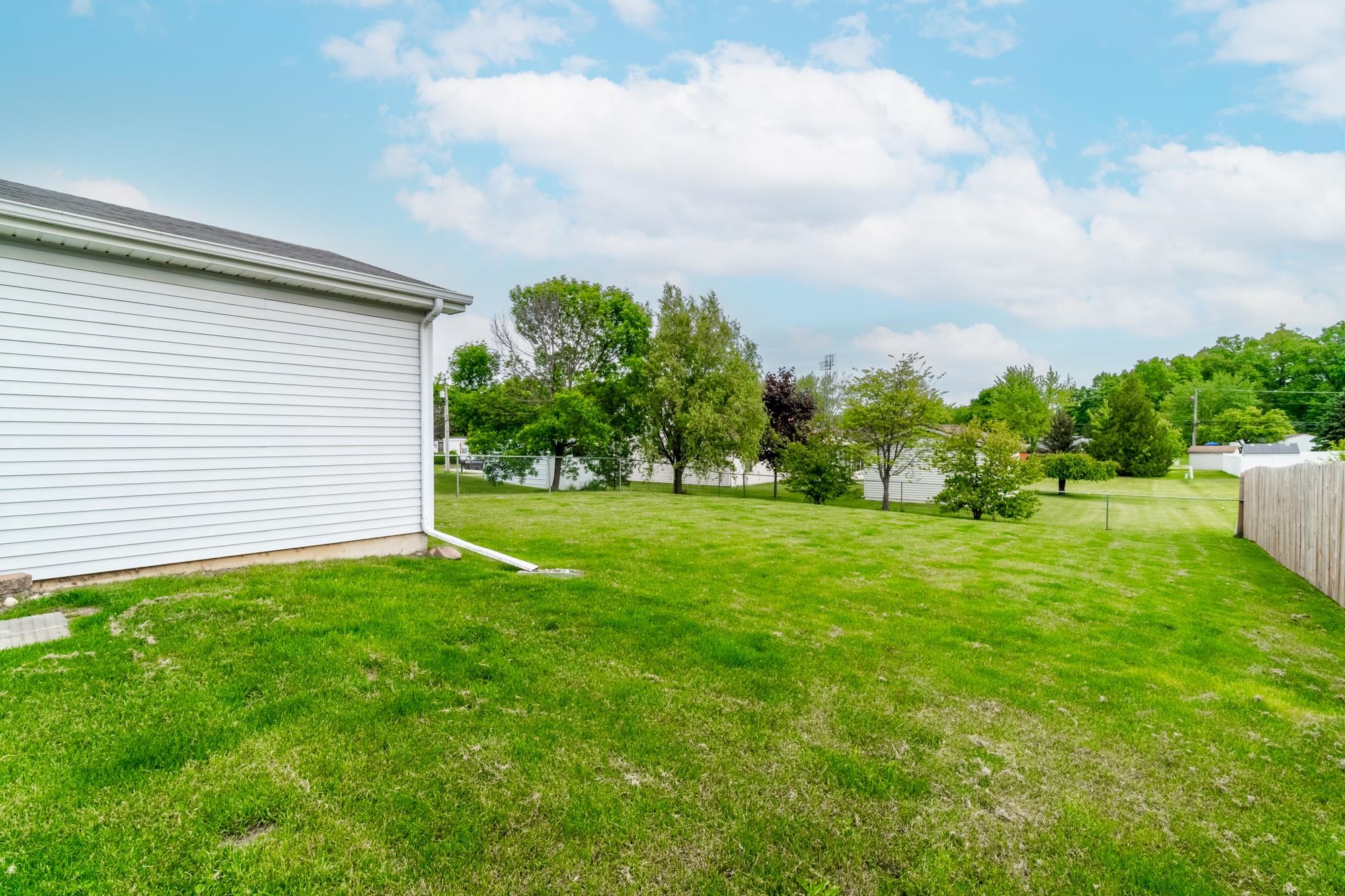 1109 Manahan Drive, Angola, IN 46703
