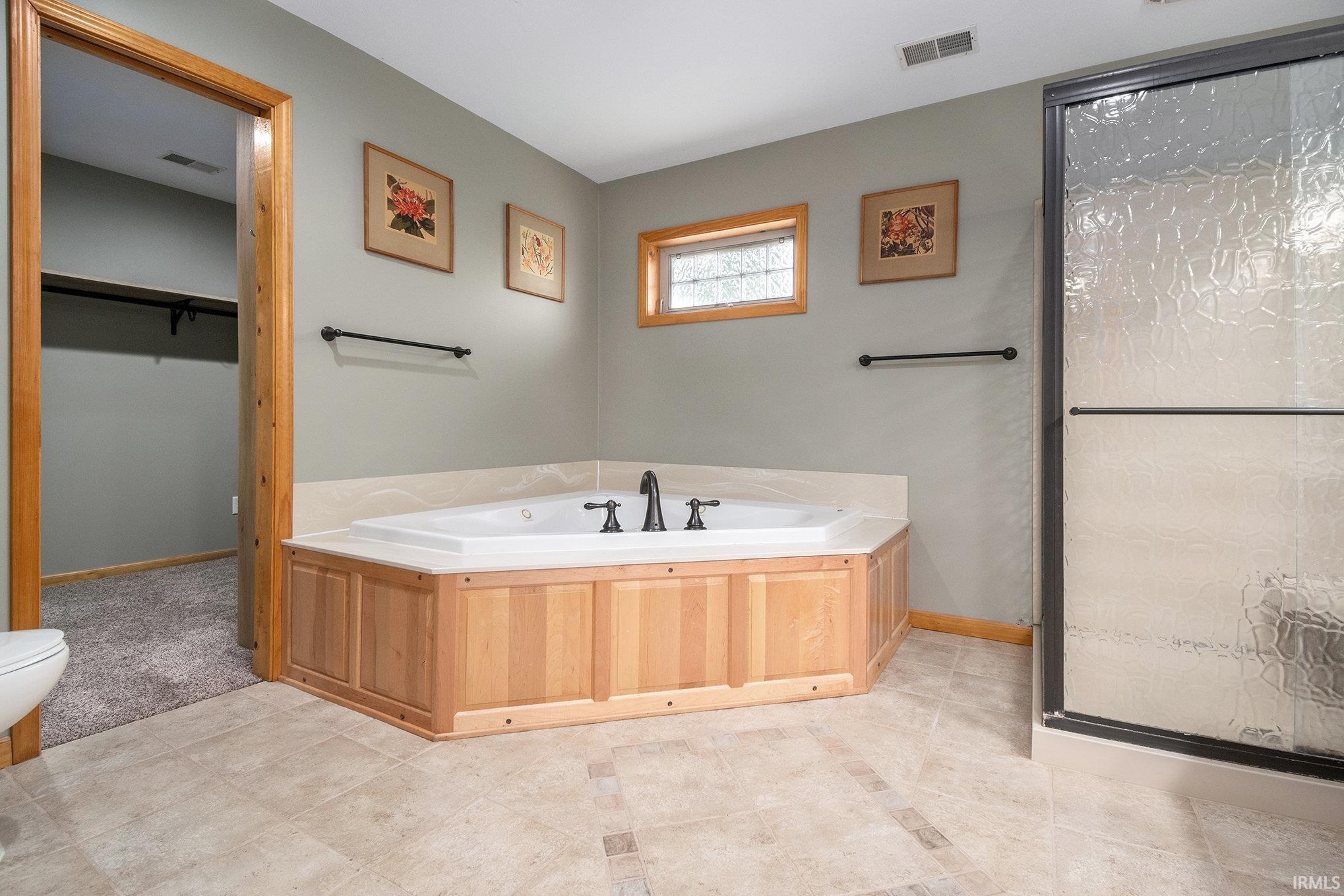 Photo 10 of 1708 Canterbury Drive