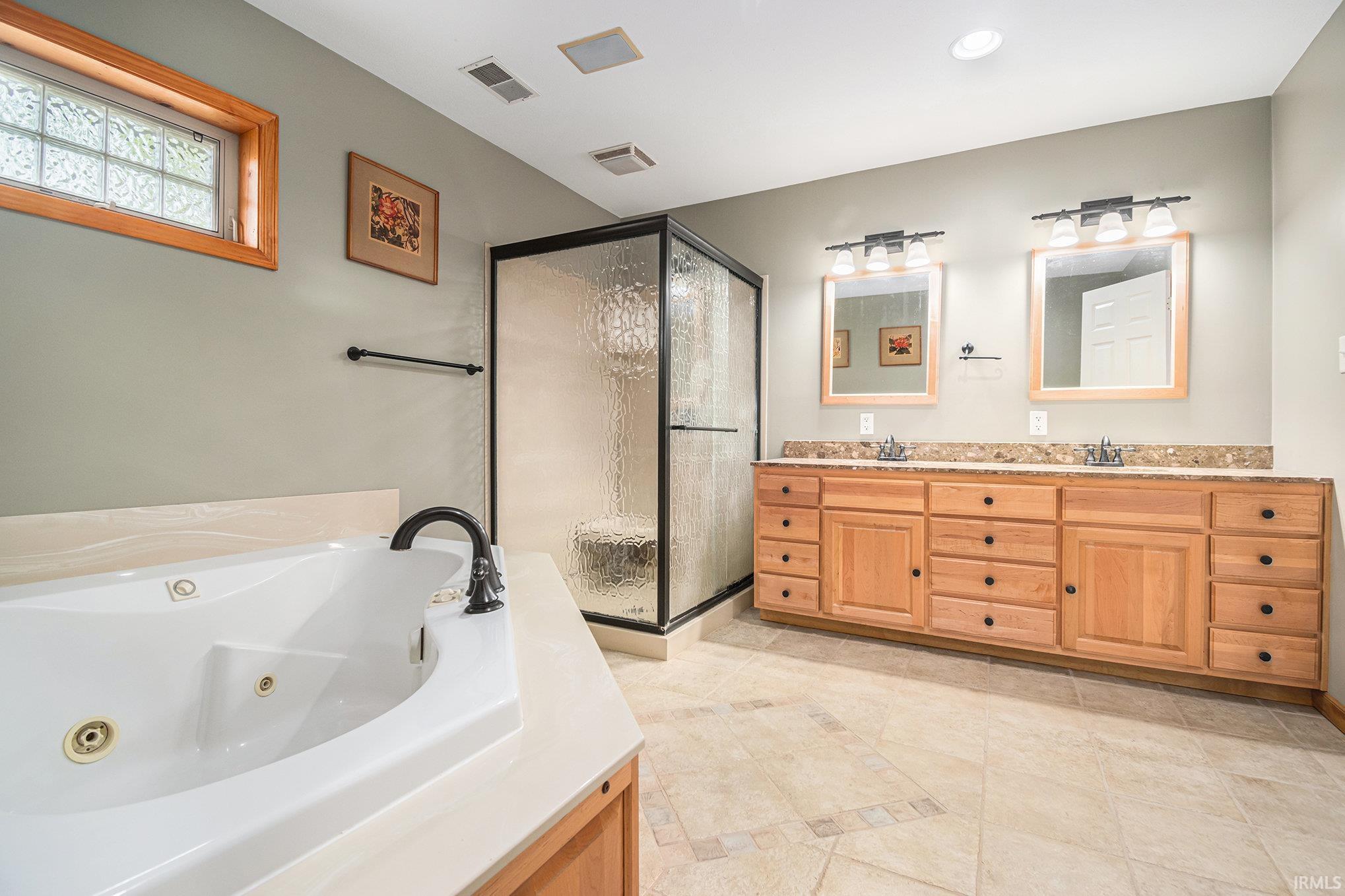 Photo 9 of 1708 Canterbury Drive