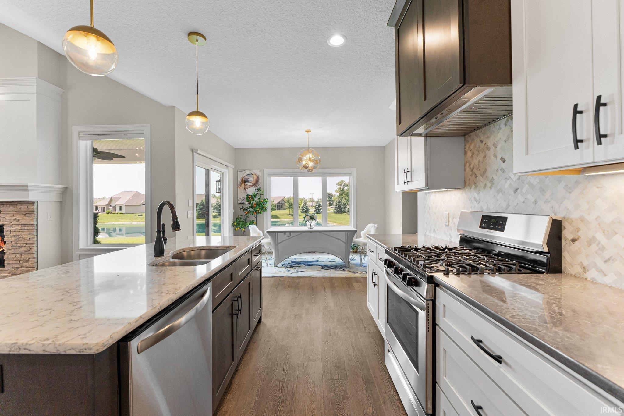 Photo 16 of 102 Elderwood Court