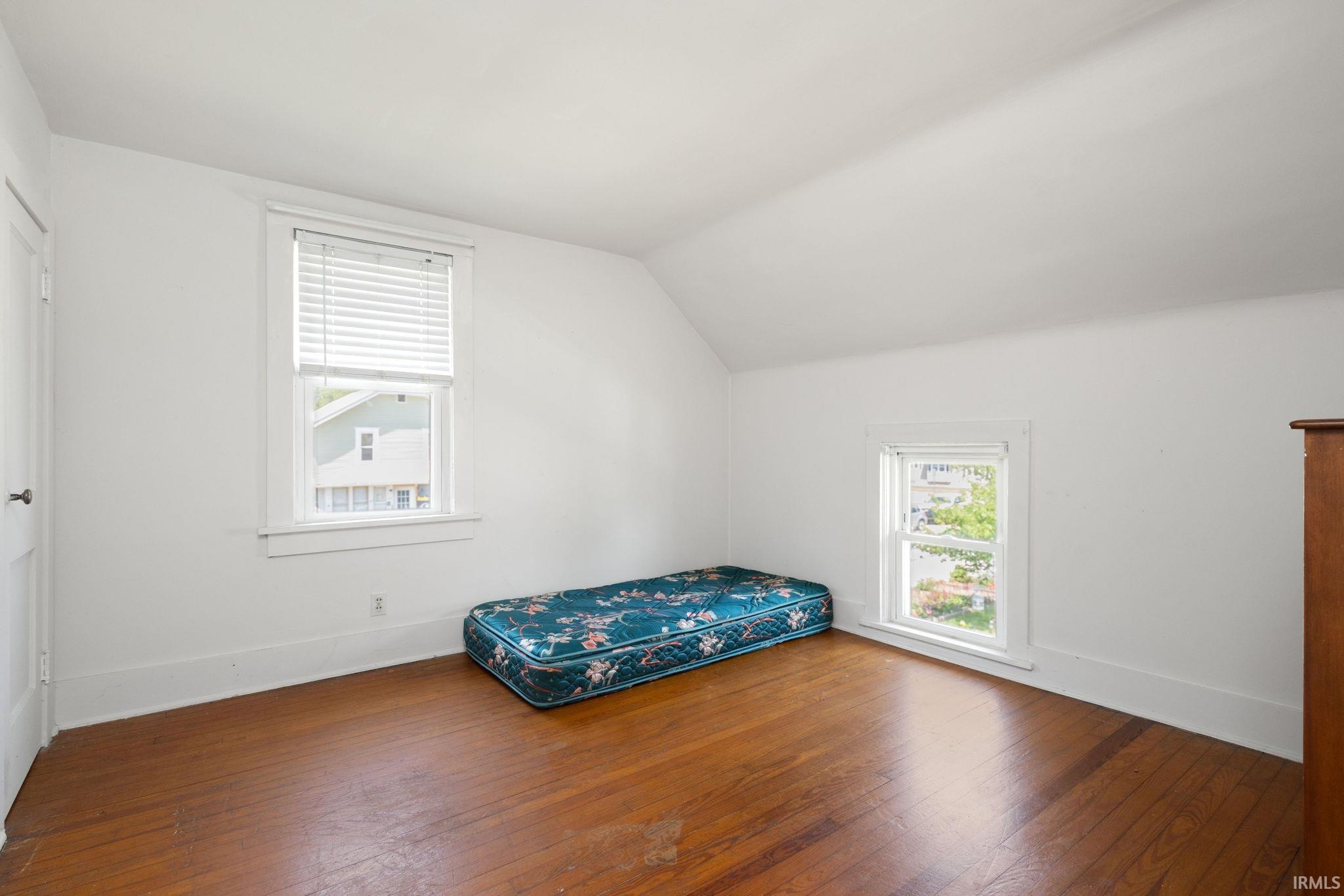 Photo 17 of 913 Cedar Street