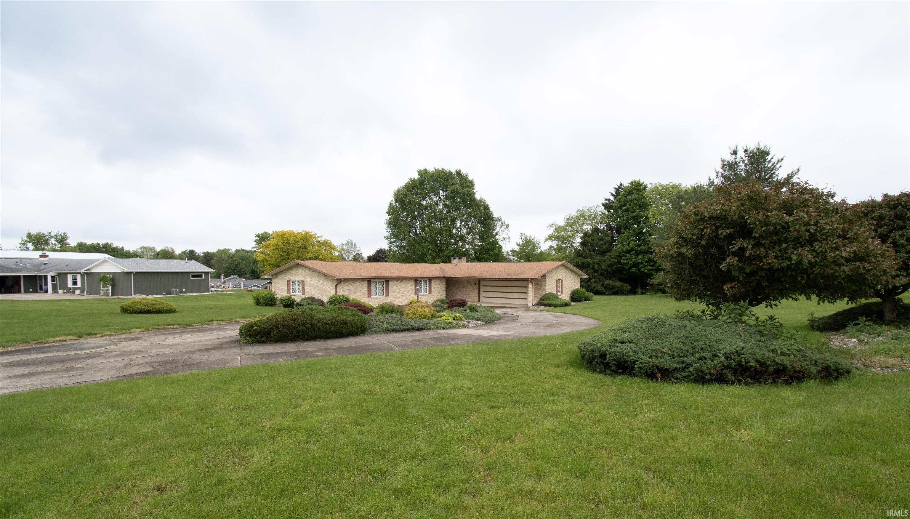 Photo 2 of 207 Crescent Avenue