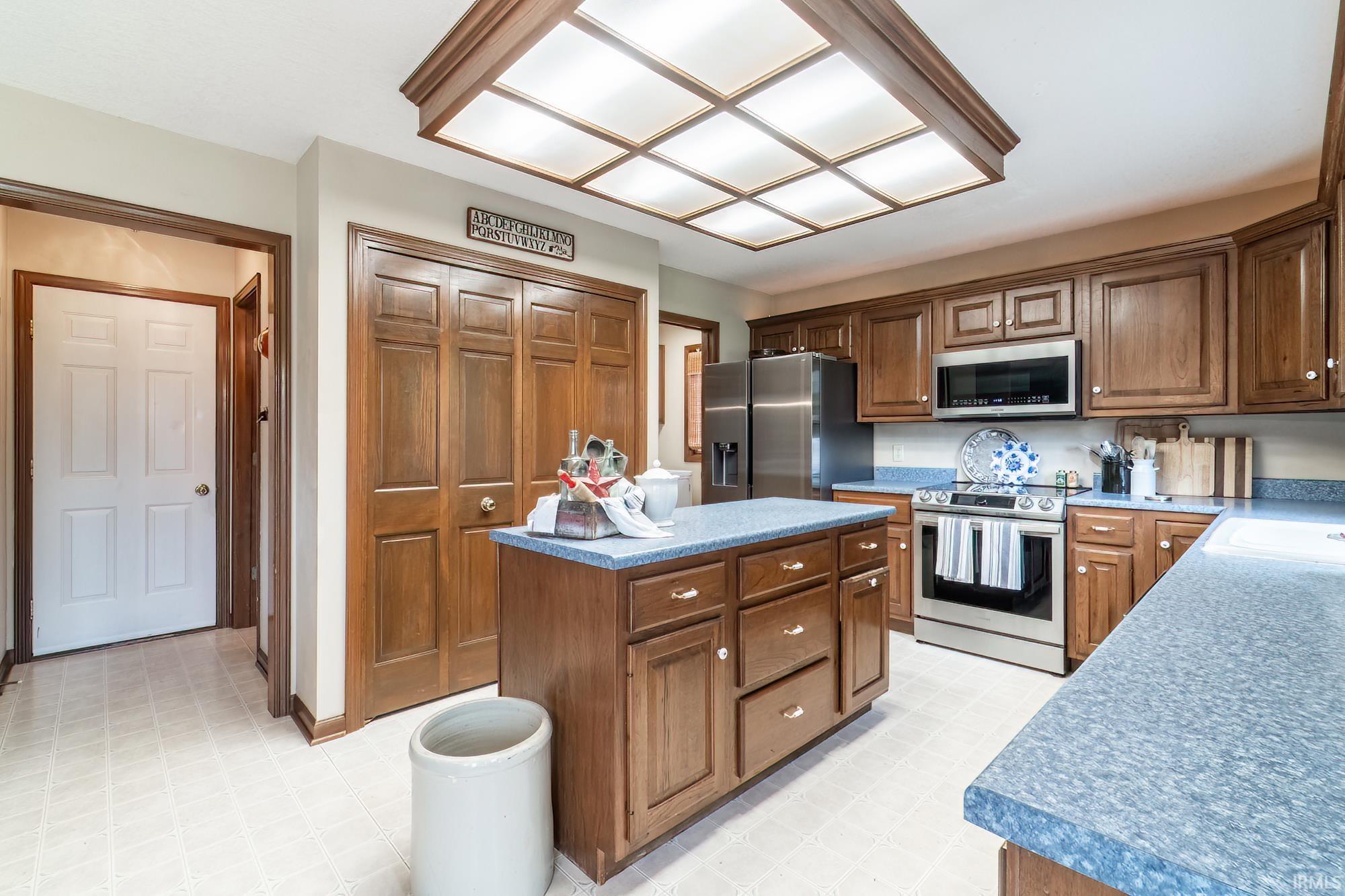 Photo 11 of 15329 Laurel Ridge Place