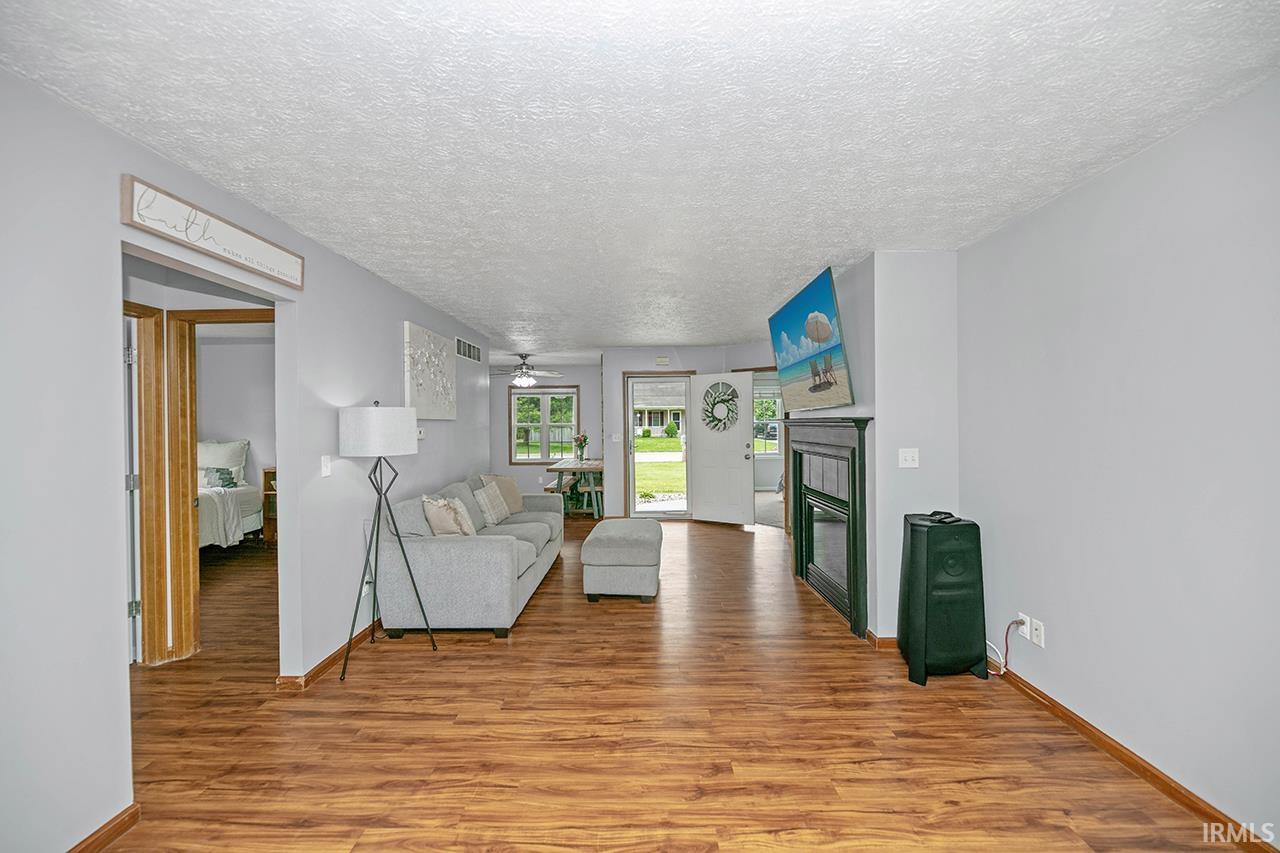 Photo 1 of 2908 E Saybrook Drive
