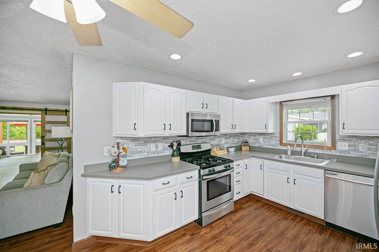 Photo 8 of 2908 E Saybrook Drive