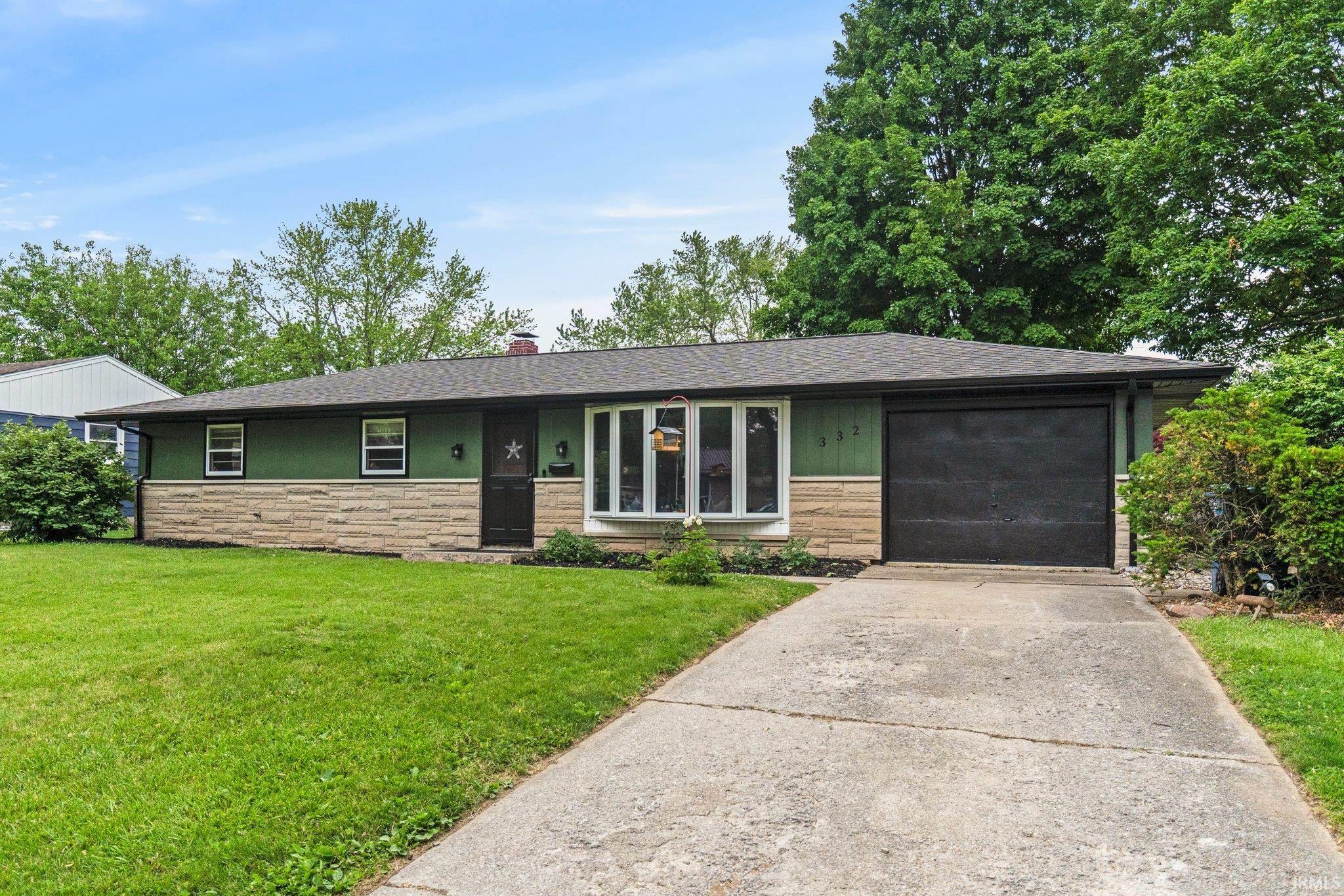 Photo 1 of 332 W Tyland Boulevard