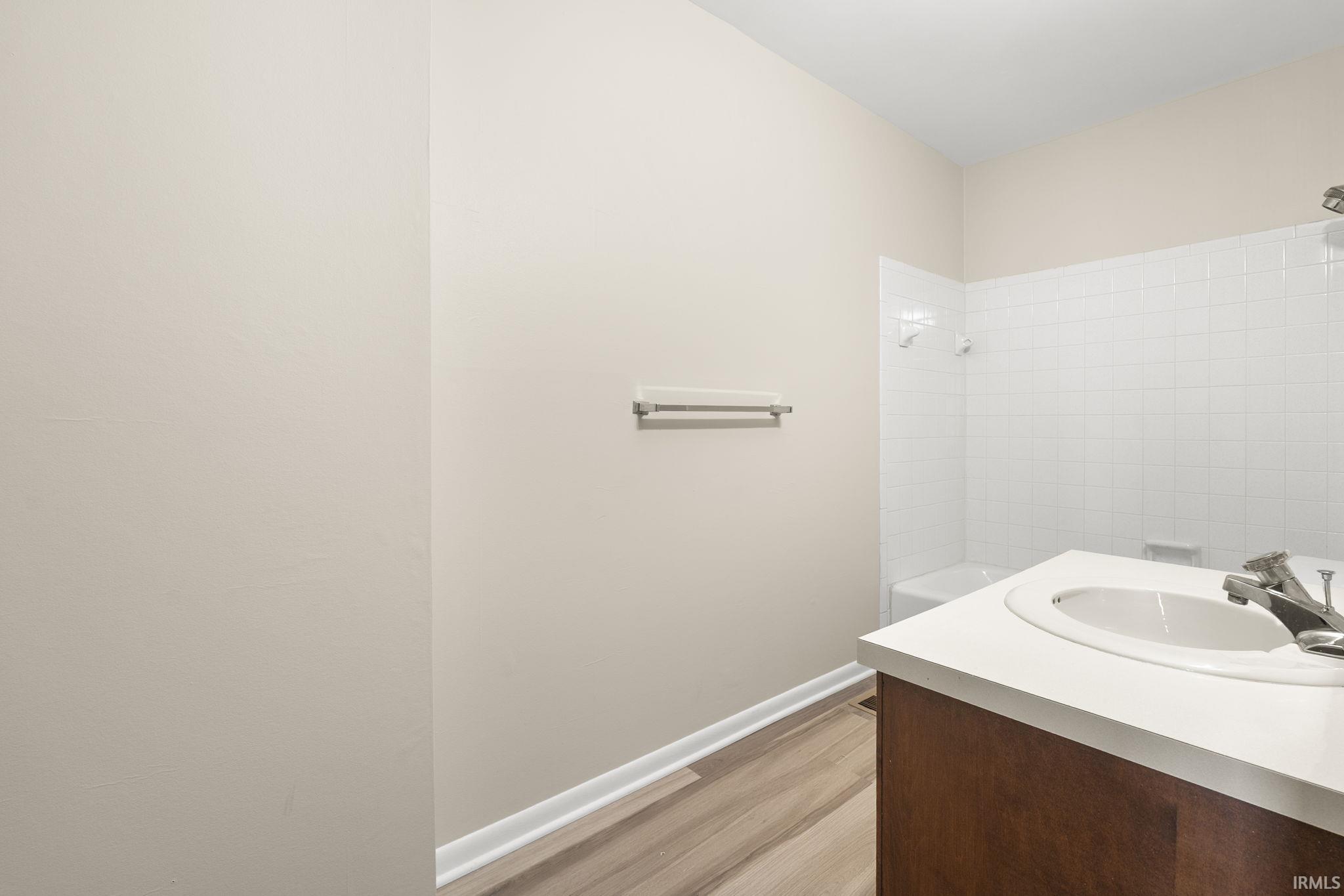 Photo 19 of 5659 South wayne Avenue