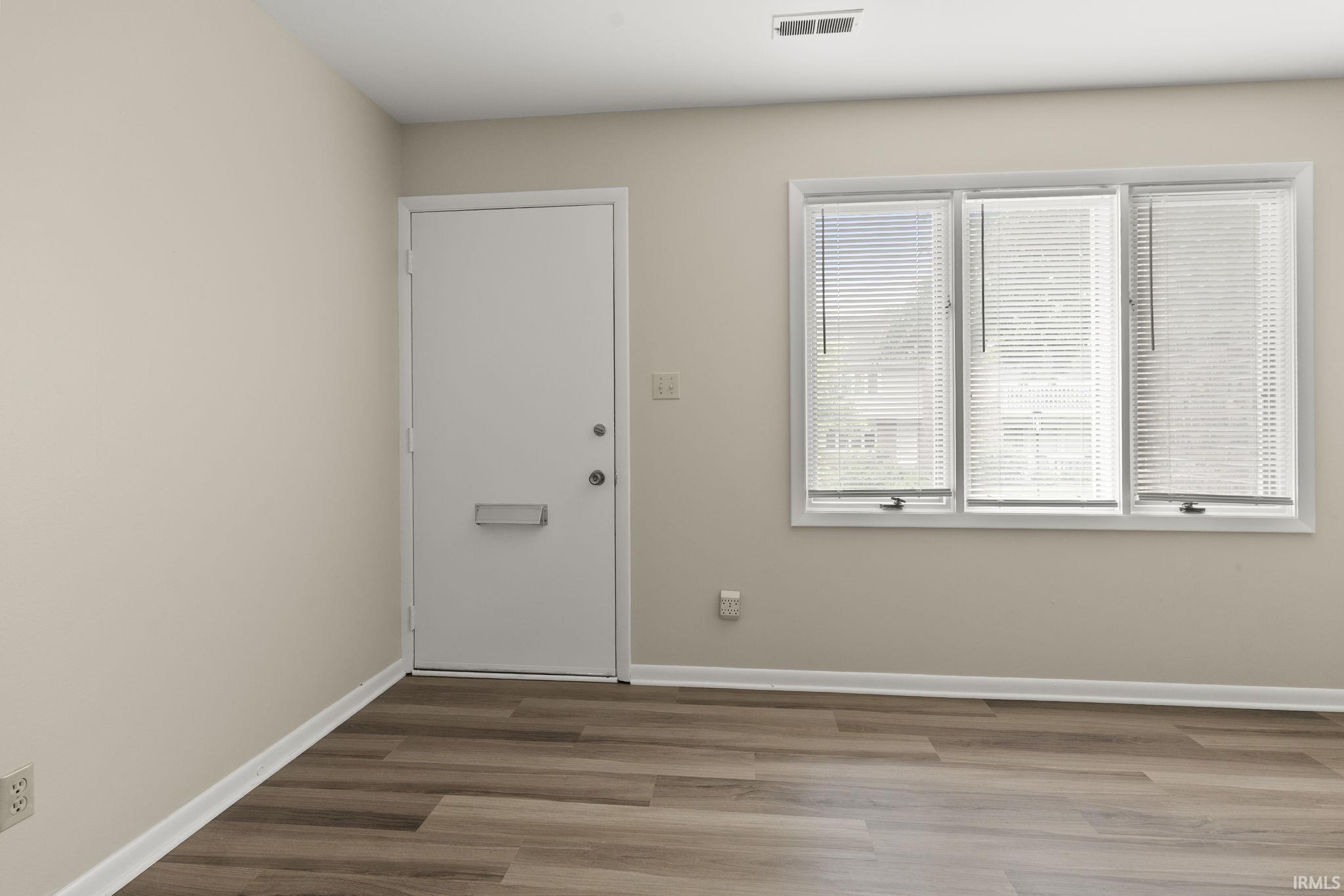 Photo 5 of 5659 South wayne Avenue