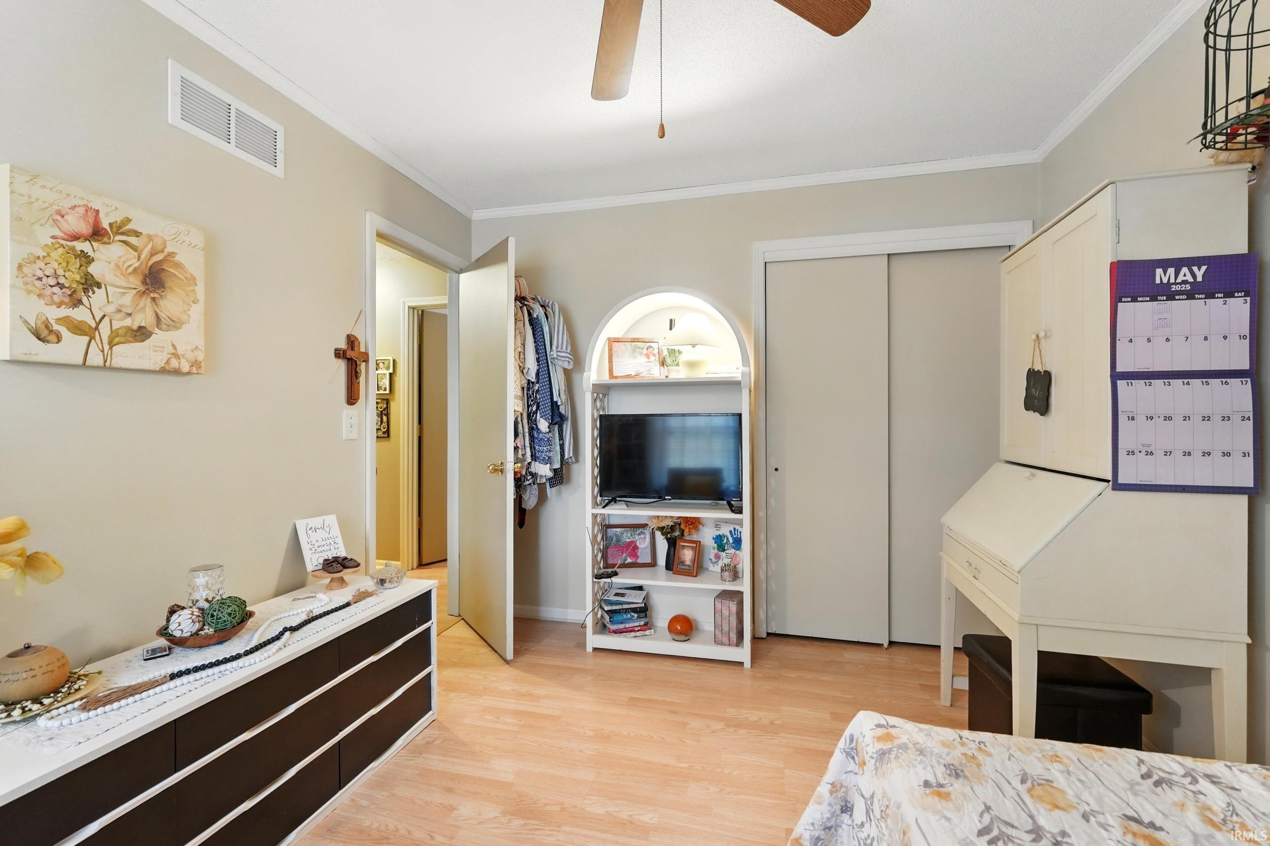 Photo 16 of 6916 Woodtrail Court