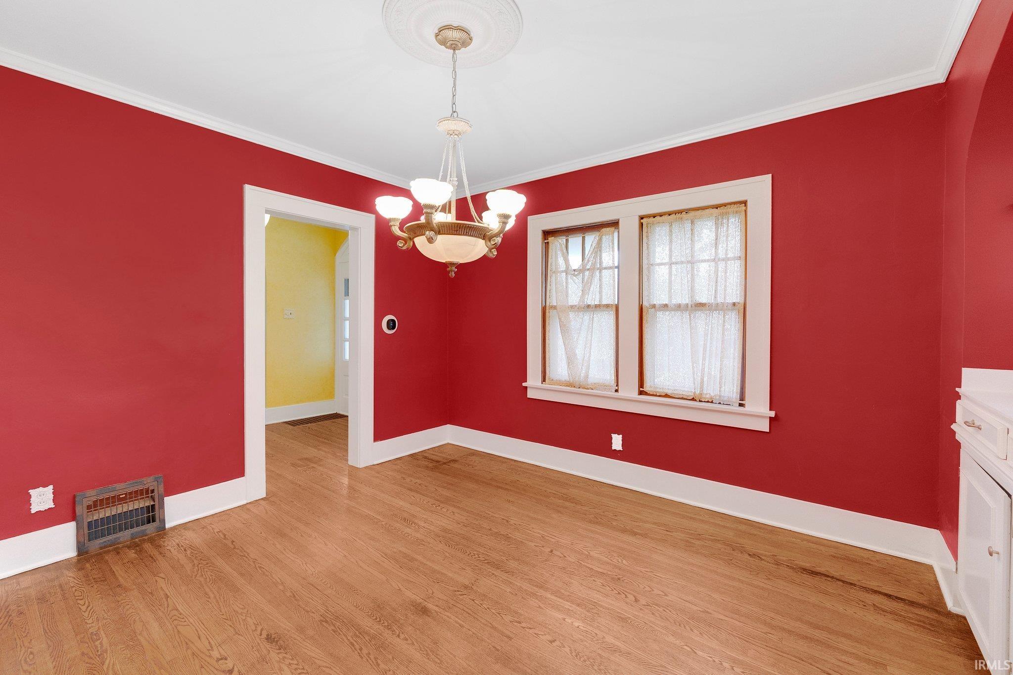 Photo 9 of 1027 Pasadena Drive