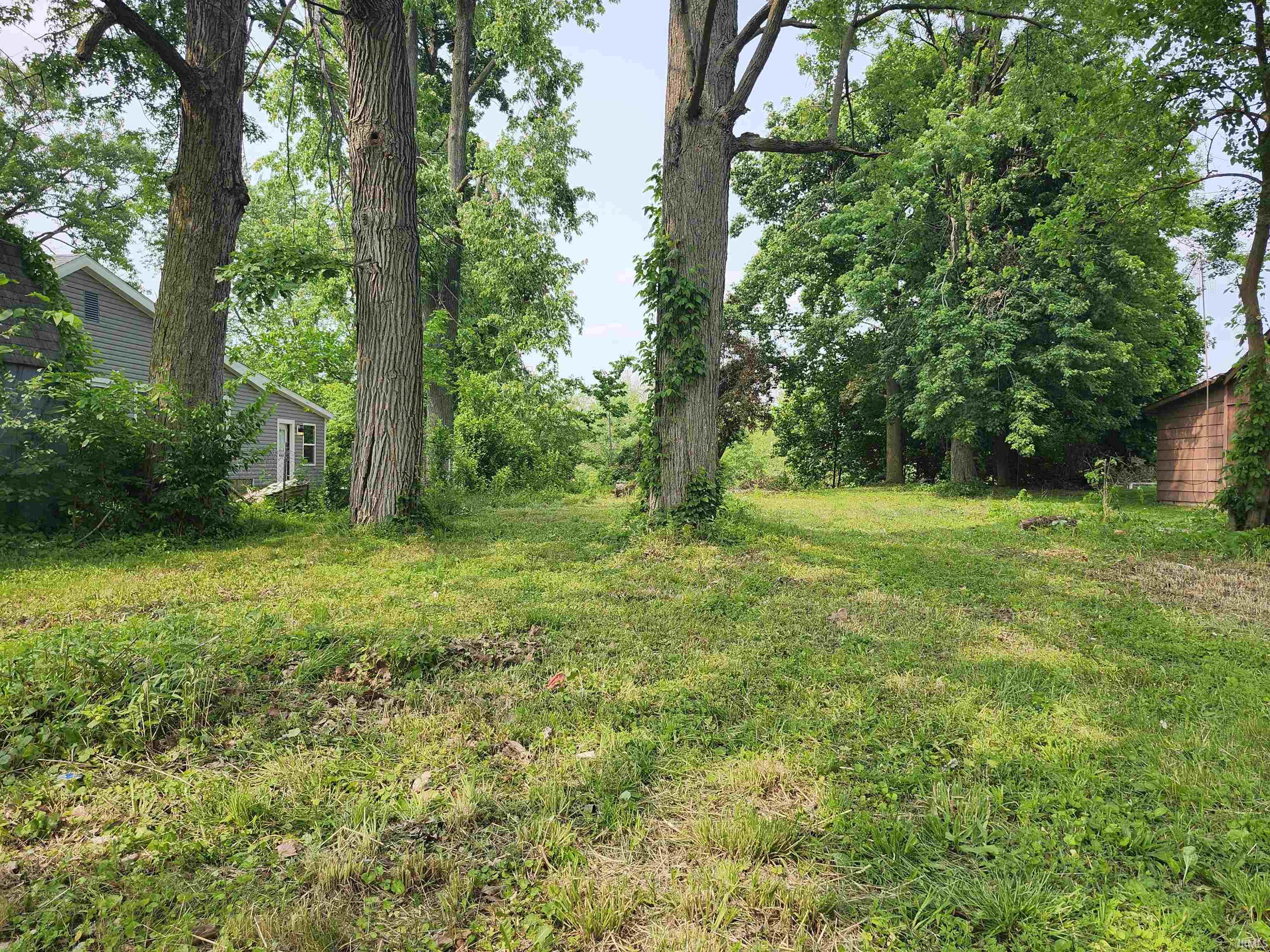 Photo 1 of 2781 E Cresent Avenue