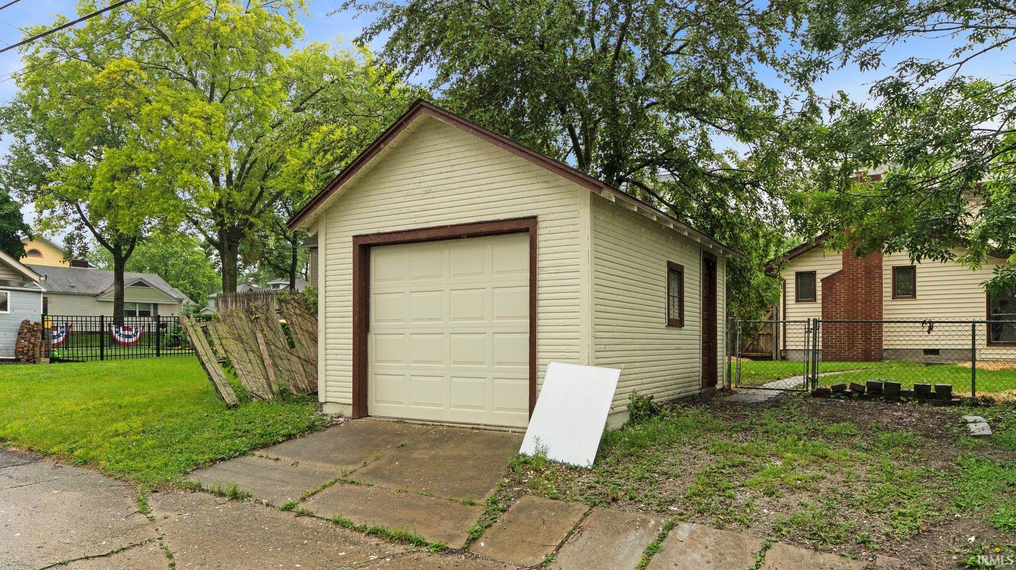 Photo 35 of 4112 Arlington Avenue