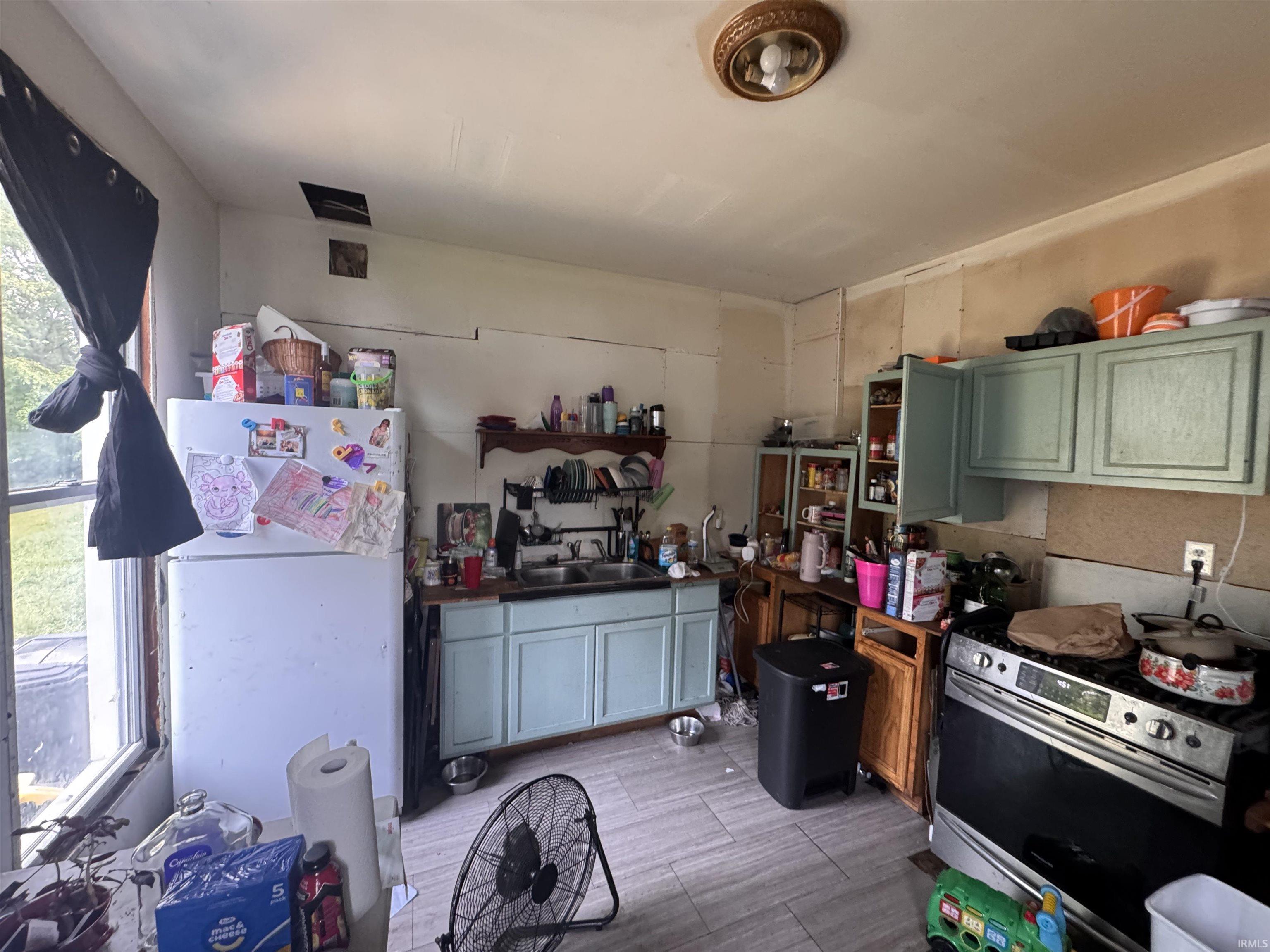 Photo 1 of 1827 hale Avenue