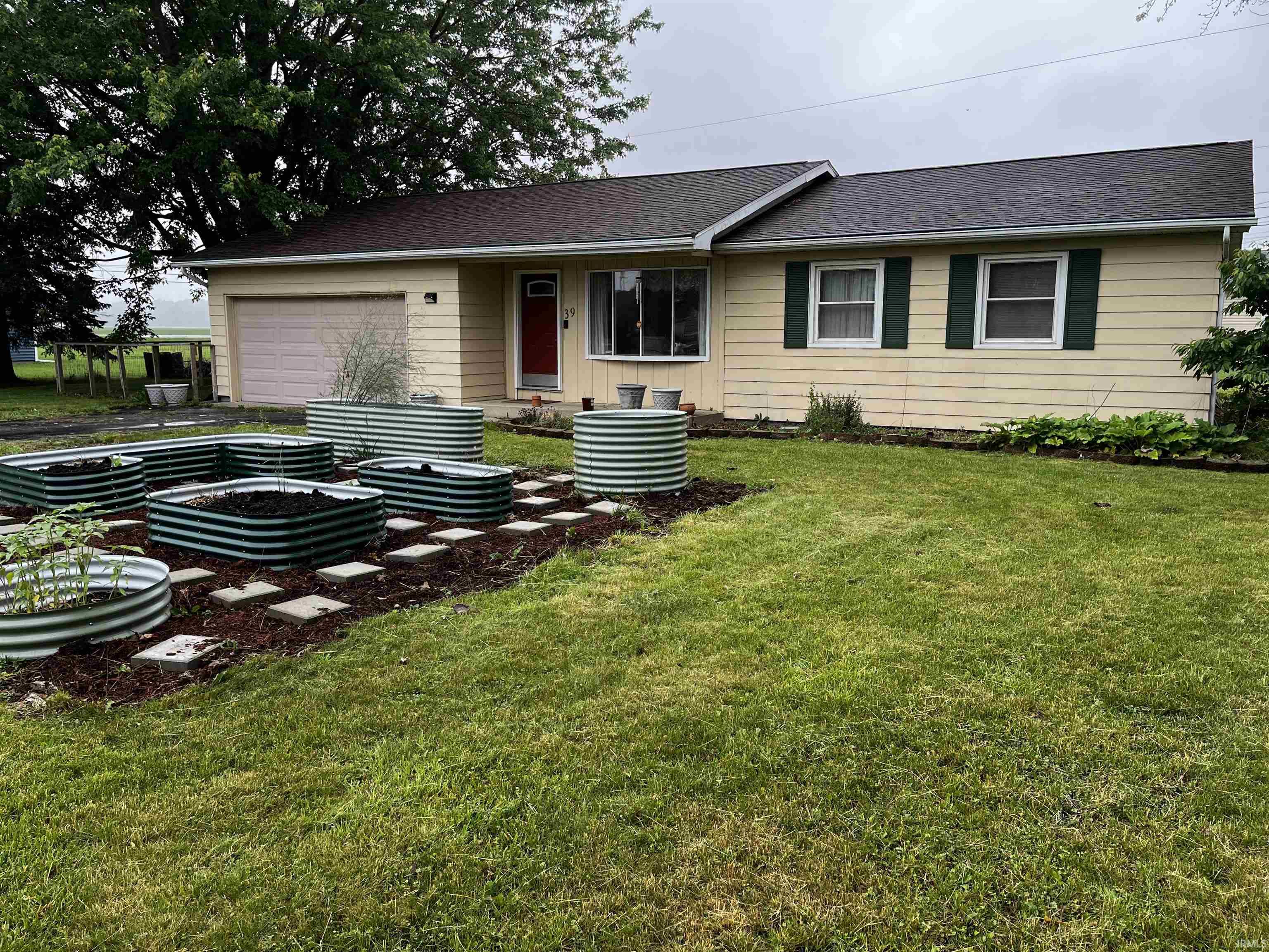 Photo 1 of 39 E Linn Road