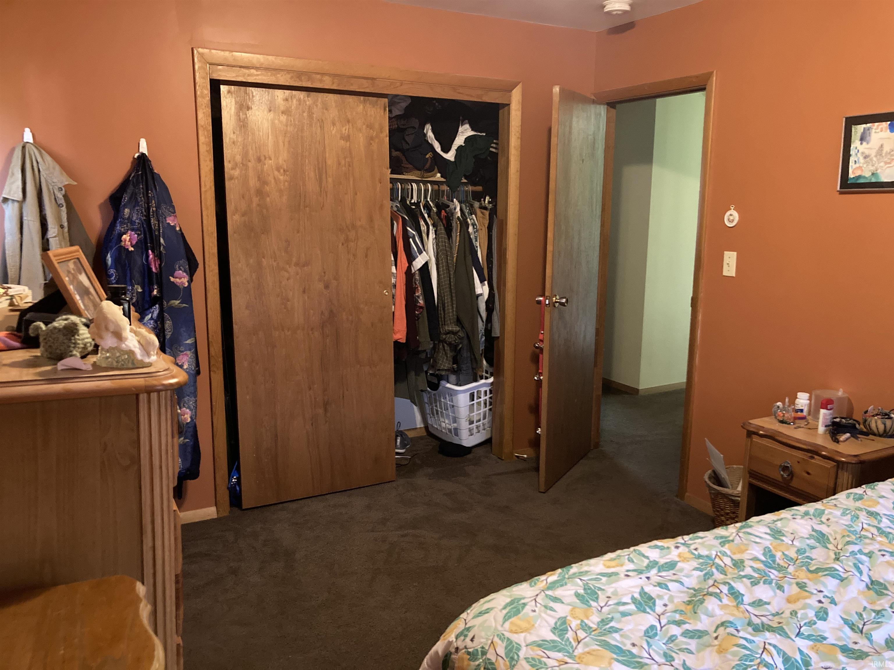 Photo 8 of 39 E Linn Road