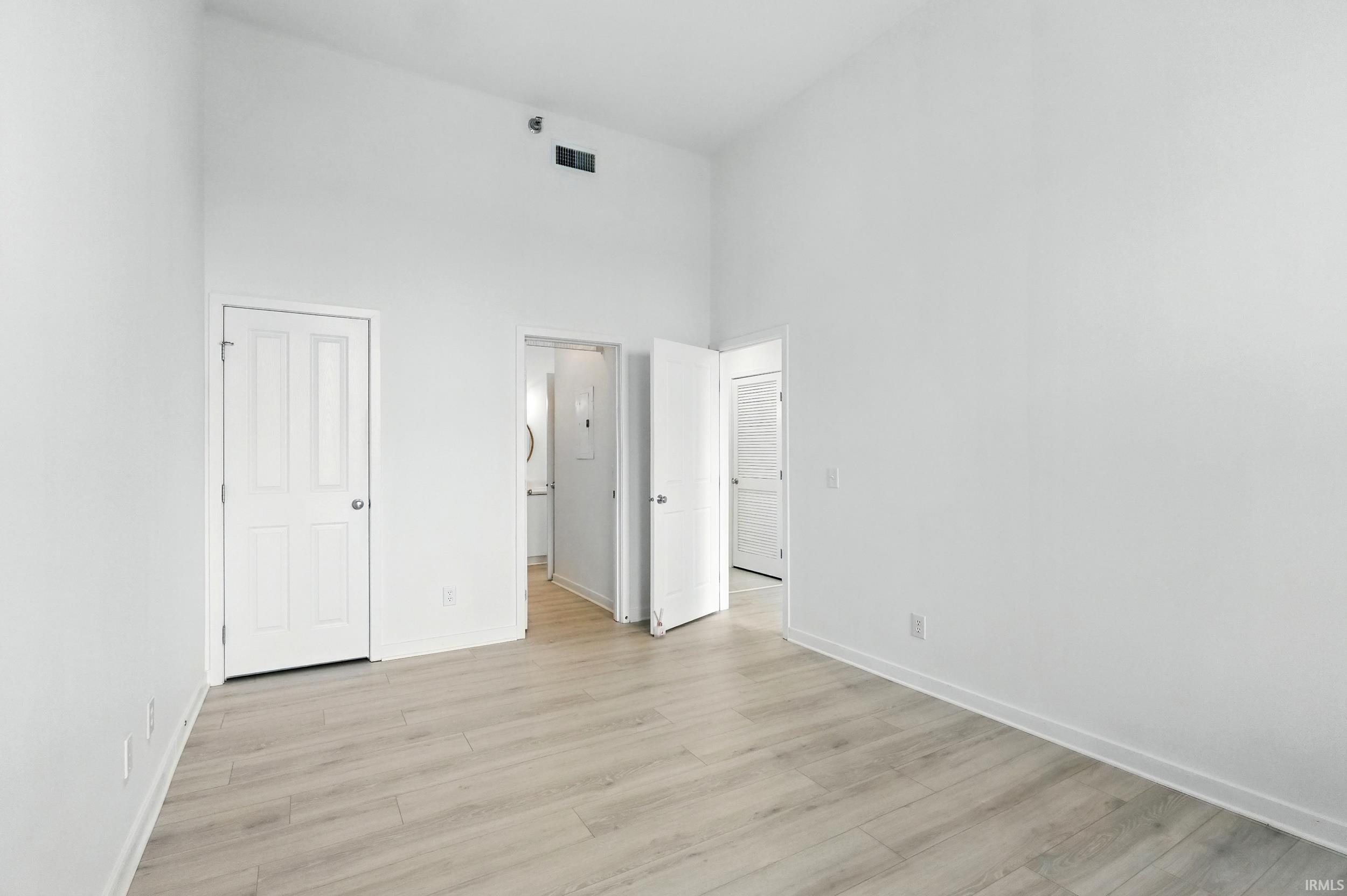 Photo 22 of 113 W Wayne Street