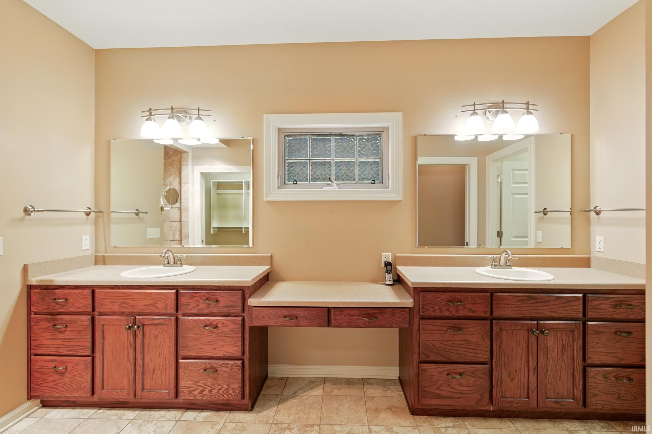 Photo 18 of 15821 Winterberry Court