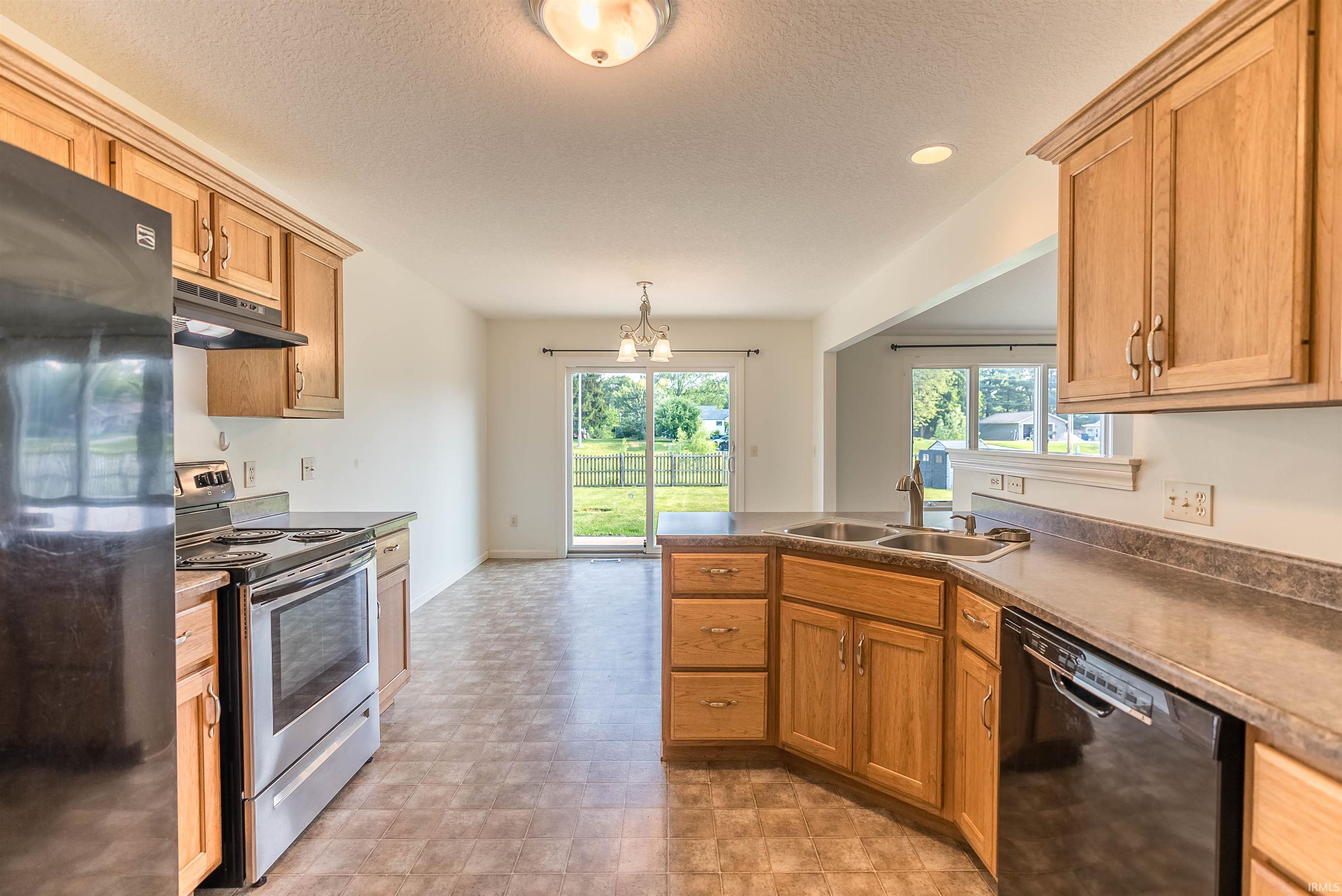 Photo 3 of 2502 Trillium Cove