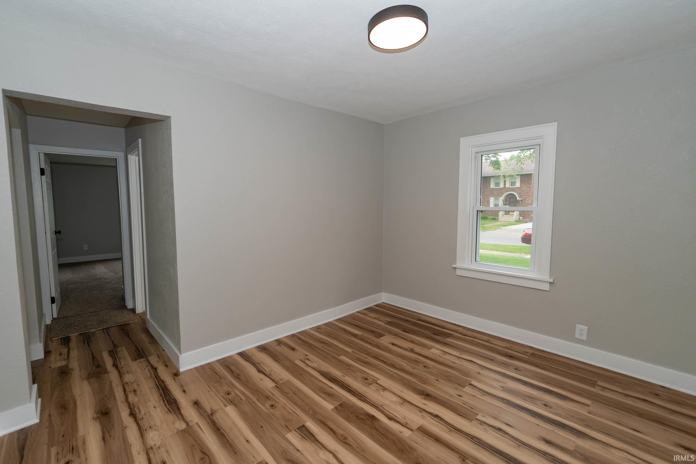 Photo 15 of 1431 Kilbourn Street