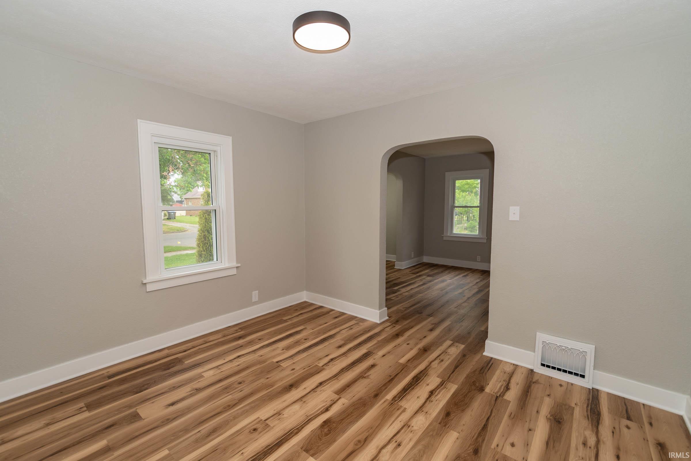 Photo 16 of 1431 Kilbourn Street