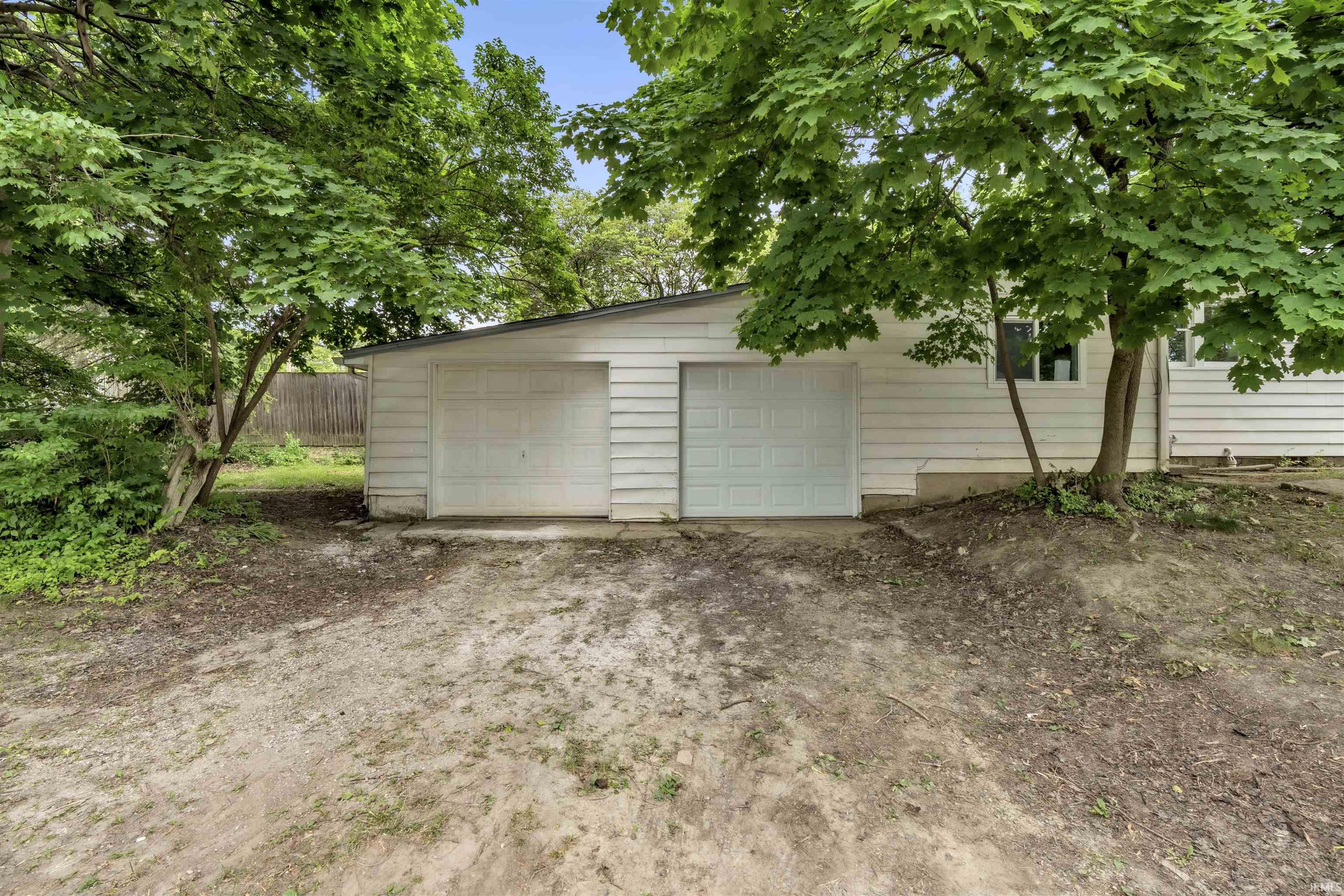 Photo 23 of 730 Goshen Avenue