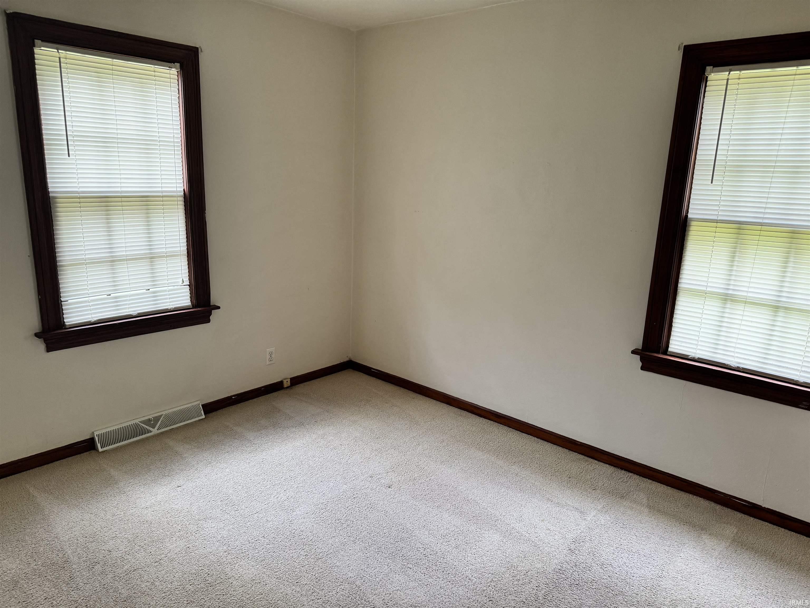 Photo 8 of 539 Goshen Avenue