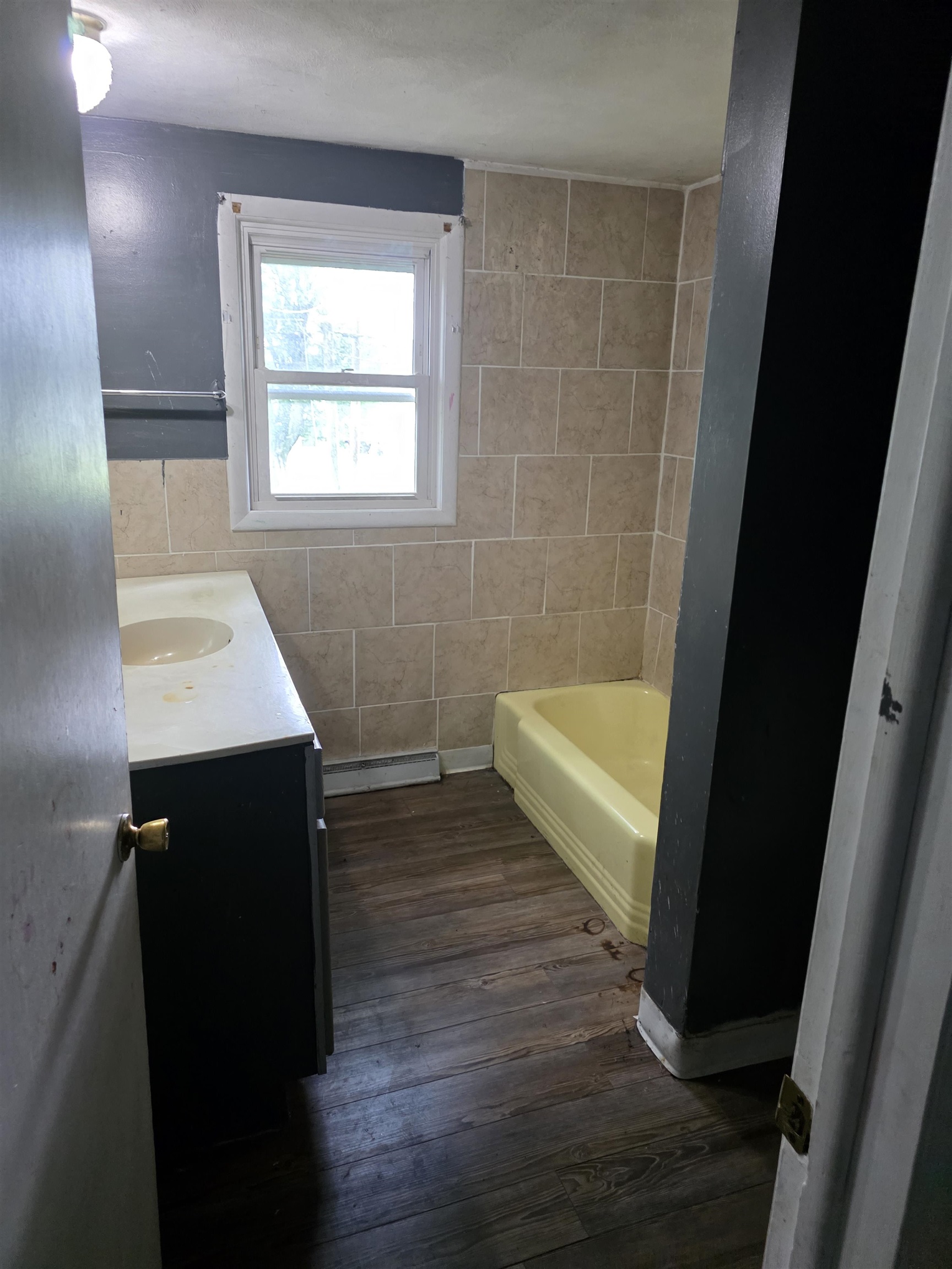 Photo 7 of 4910 DEVONSHIRE Drive
