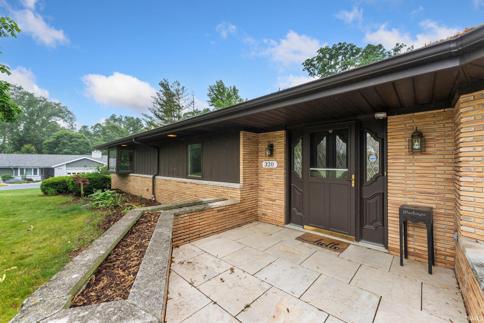 Photo 3 of 320 Northwood Drive