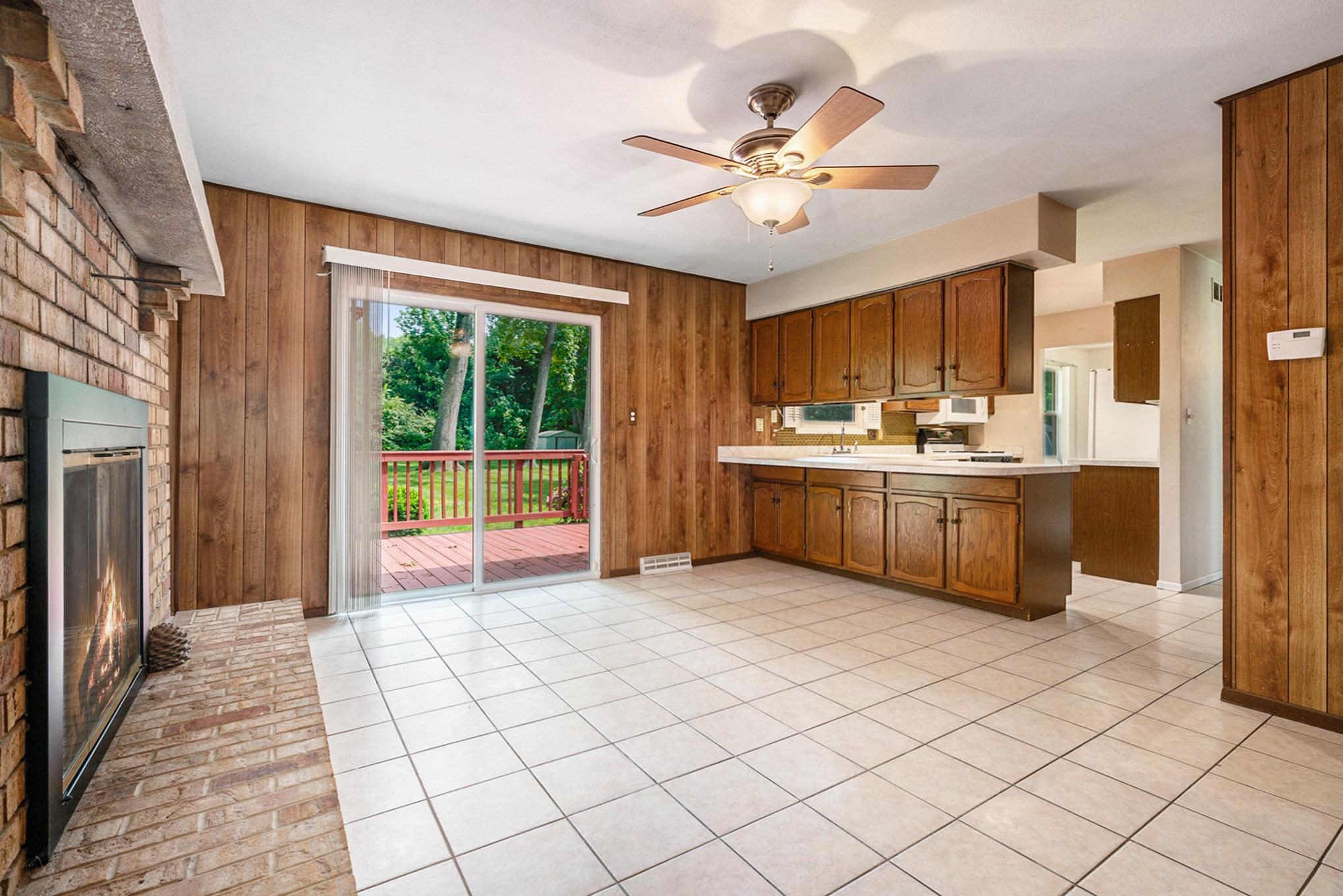 Photo 5 of 18363 Sheffield Lane