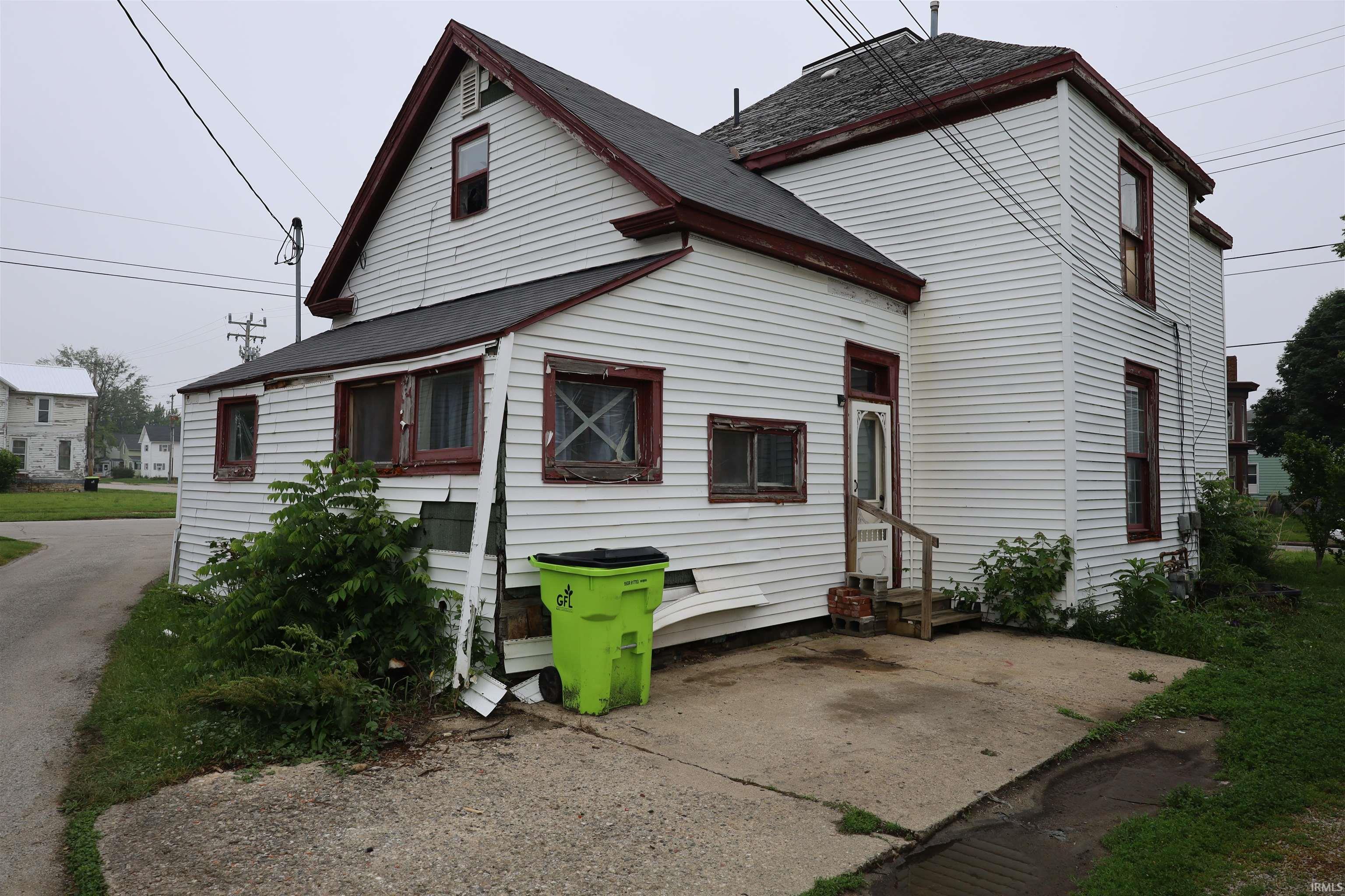 Photo 2 of 744 First Street