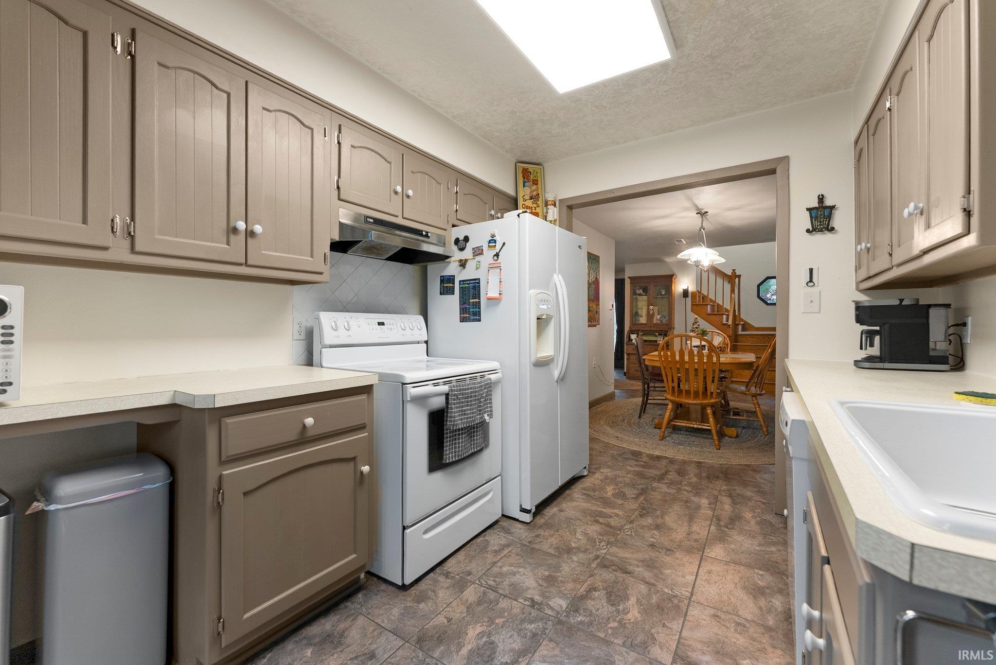 Photo 13 of 2905 E Mowrey Road