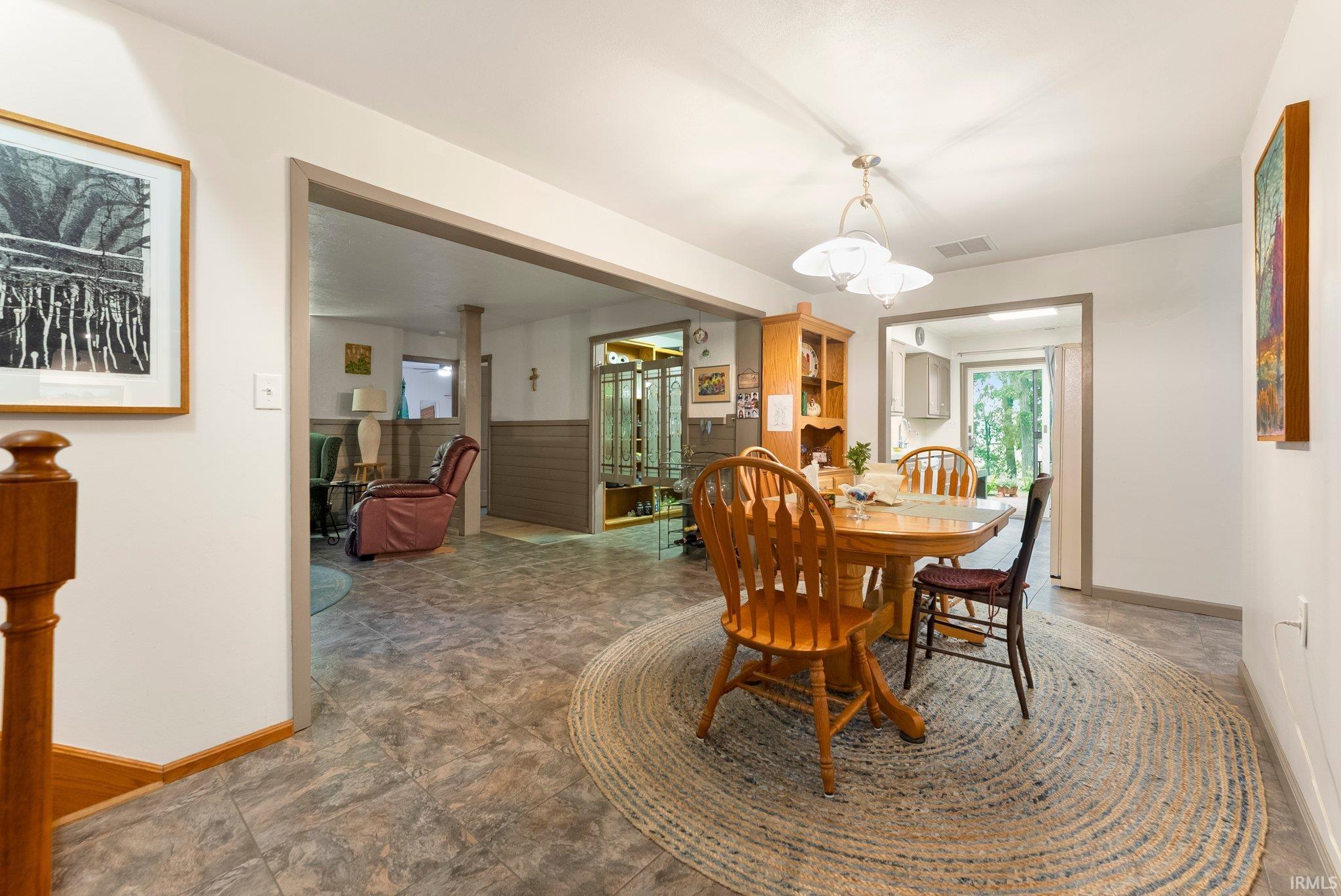 Photo 4 of 2905 E Mowrey Road
