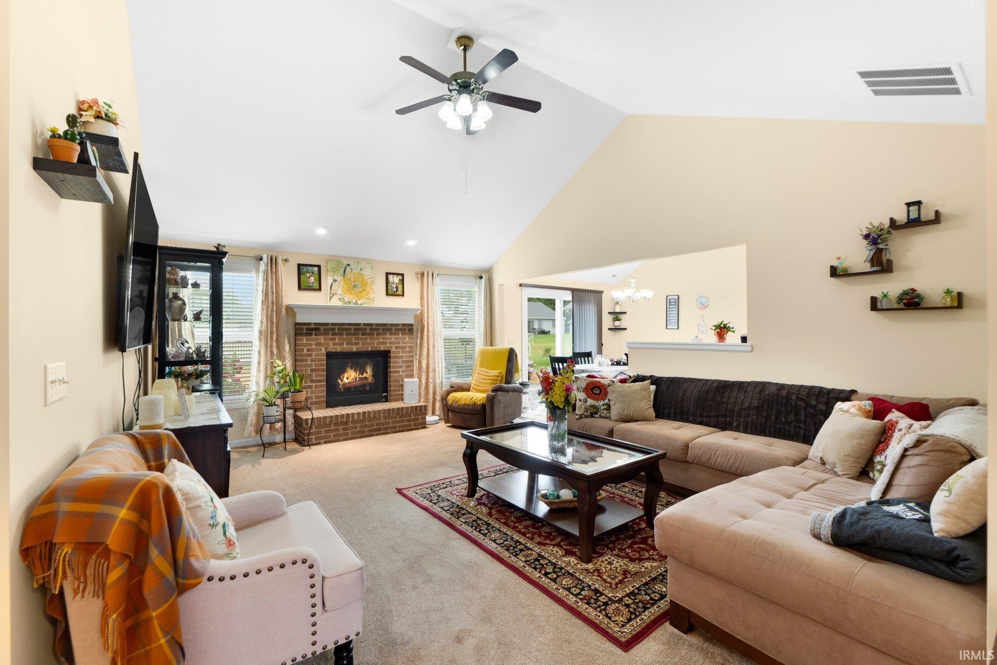 Photo 3 of 2082 Hemlock Lane