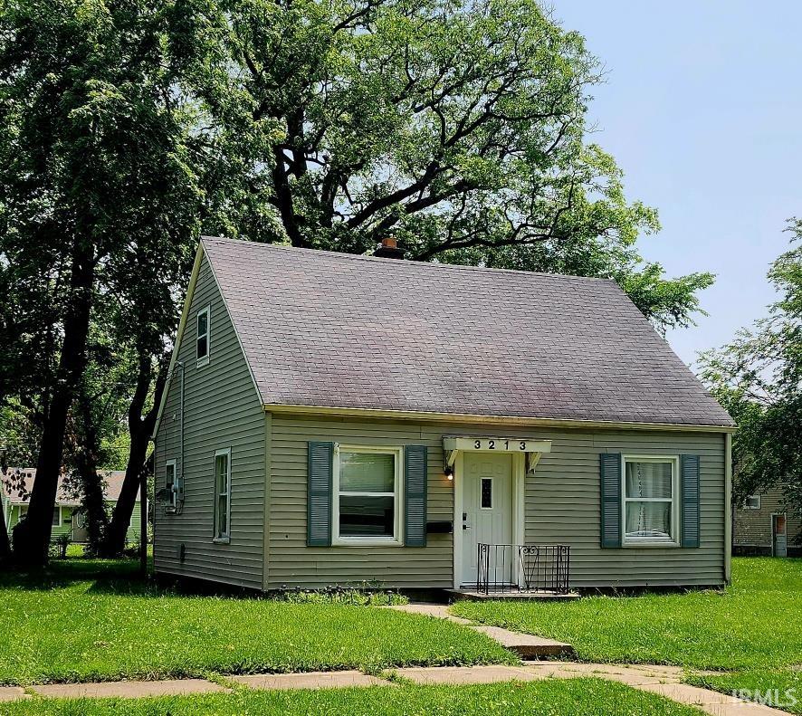 Photo 0 of 3213 Robinwood Drive