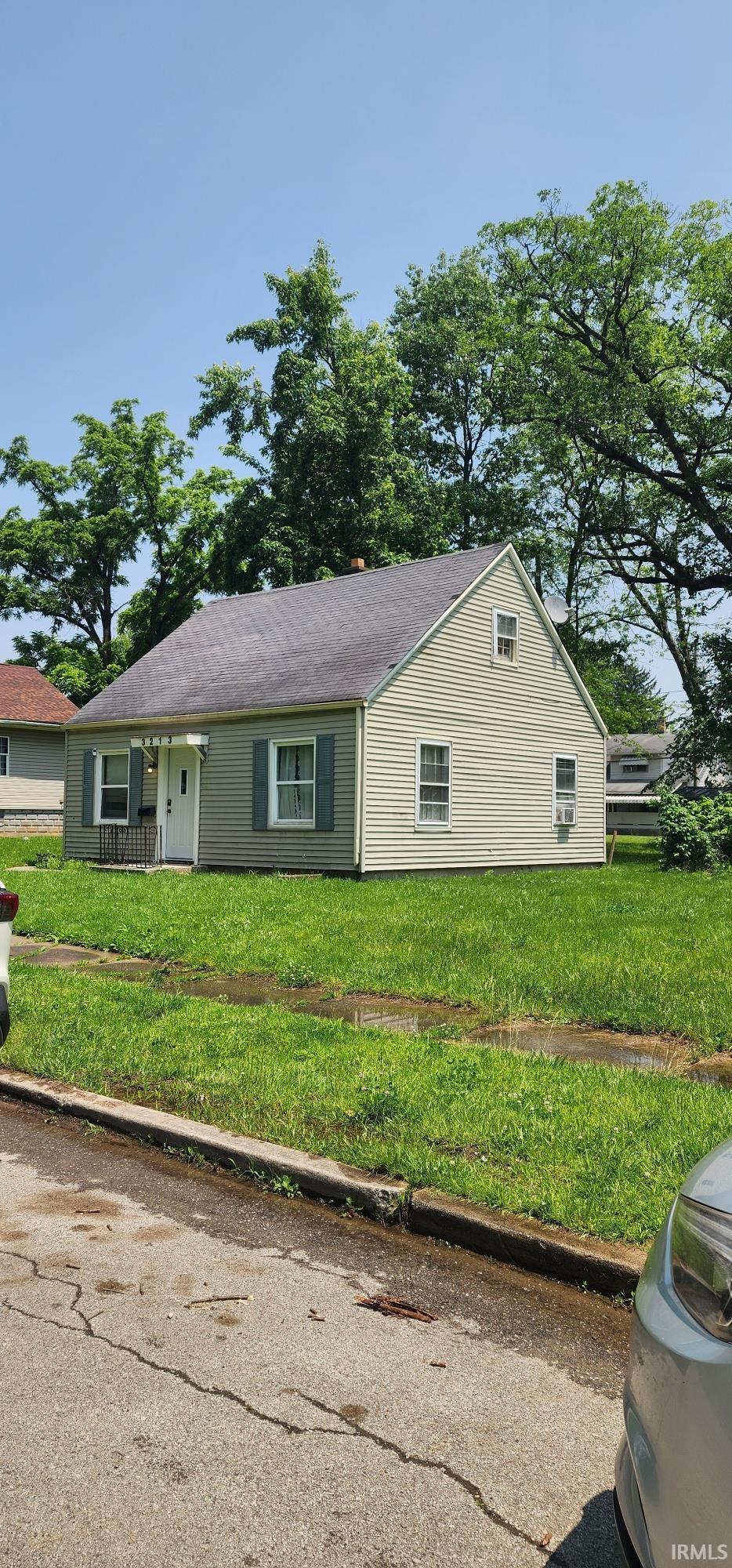 Photo 2 of 3213 Robinwood Drive